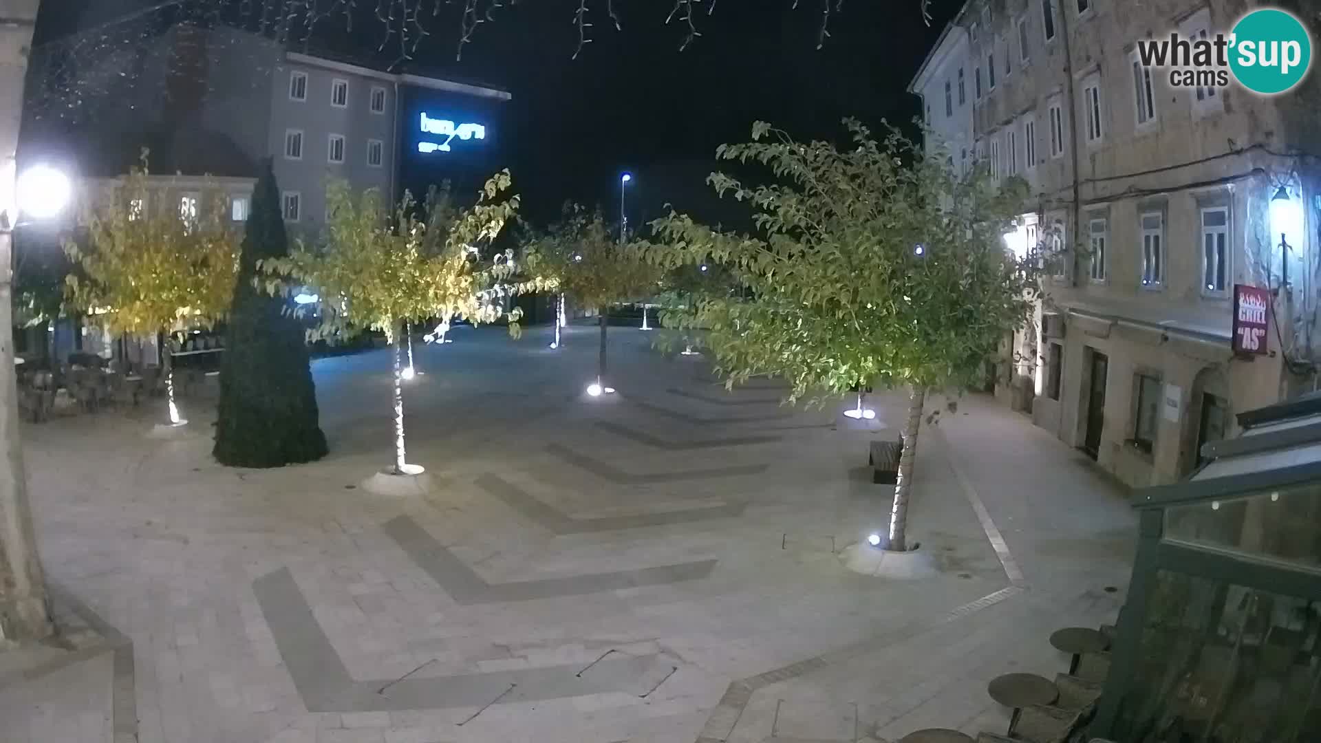 Center mesta Senj – Pavlinski trg – spletne kamere Dalmacija