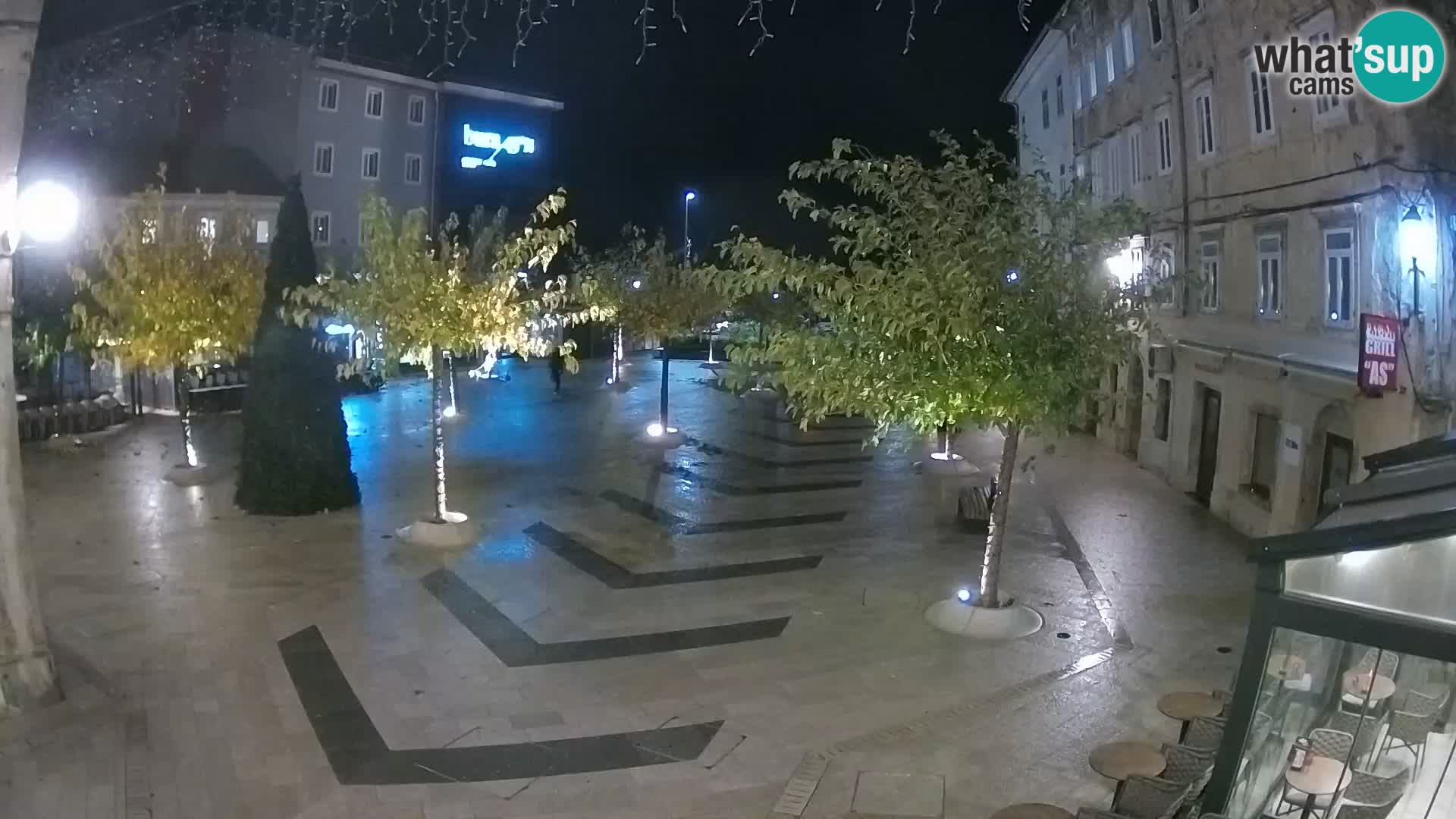 Center mesta Senj – Pavlinski trg – spletne kamere Dalmacija