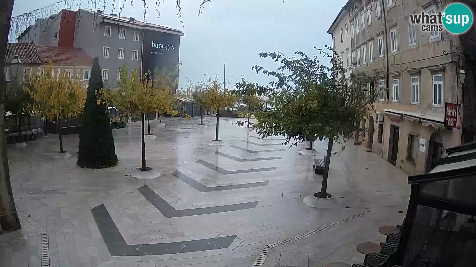 Zentrum der Stadt Senj – Pavlin platz – Live Cam Dalmatia