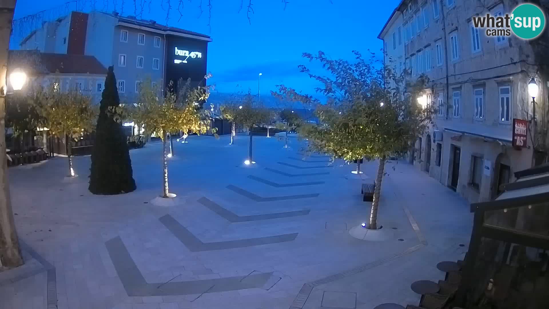 Zentrum der Stadt Senj – Pavlin platz – Live Cam Dalmatia