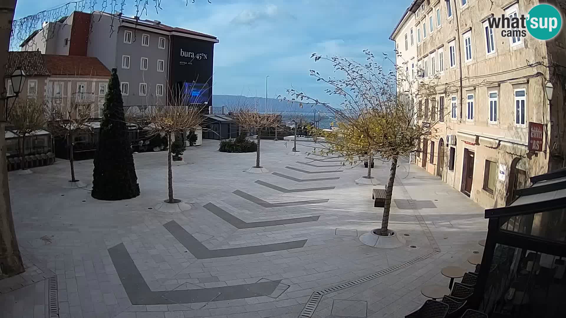 Zentrum der Stadt Senj – Pavlin platz – Live Cam Dalmatia