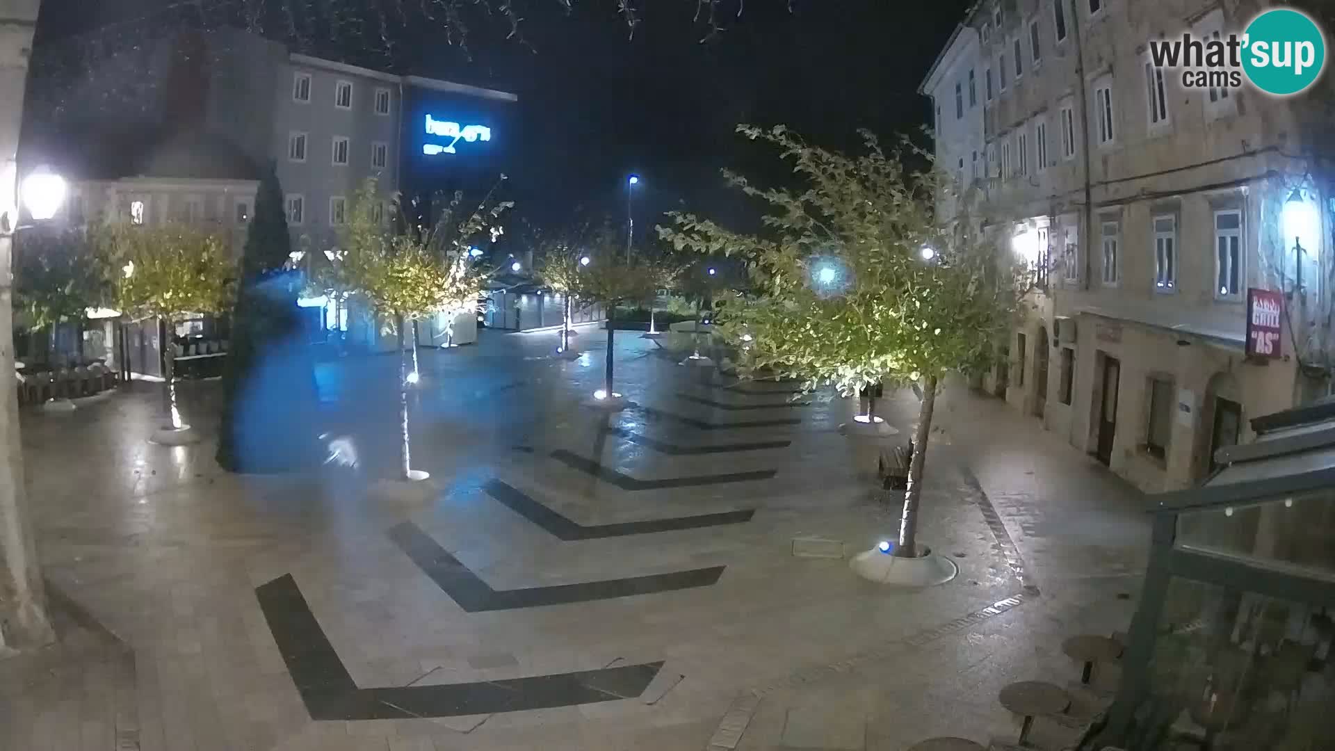 Centar grada Senja – Pavlinski trg – web kamere Dalmacija