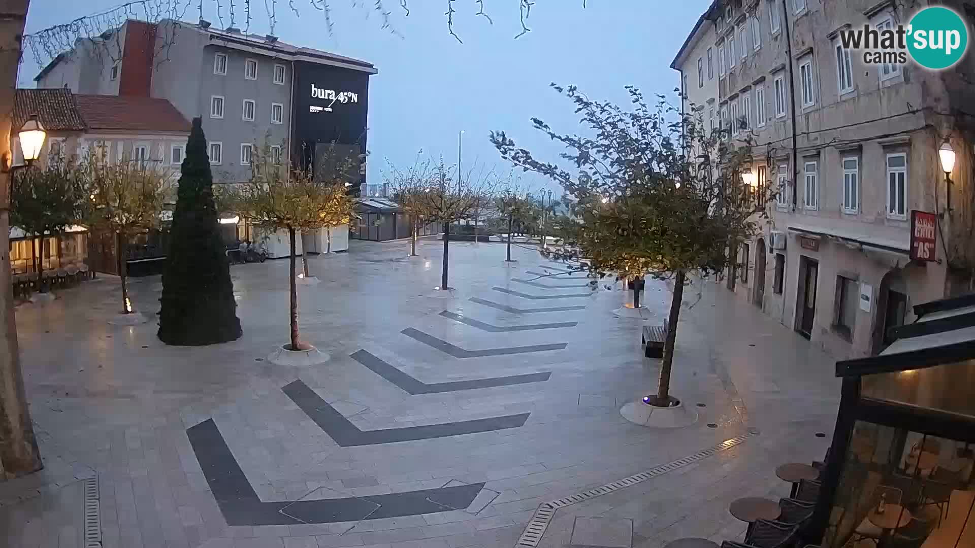 Centro de la ciudad de Senj – plaza Pavlin – Live Cam Dalmacia