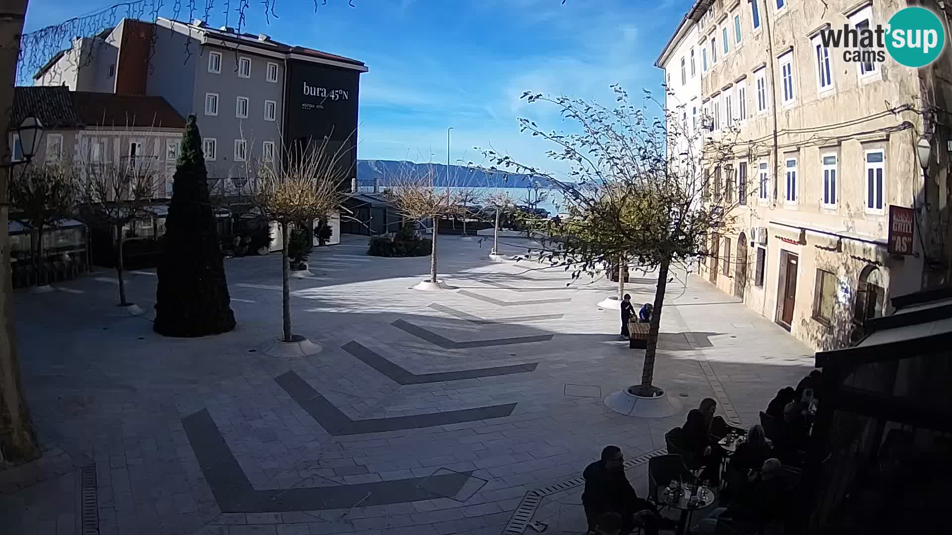 Center mesta Senj – Pavlinski trg – spletne kamere Dalmacija