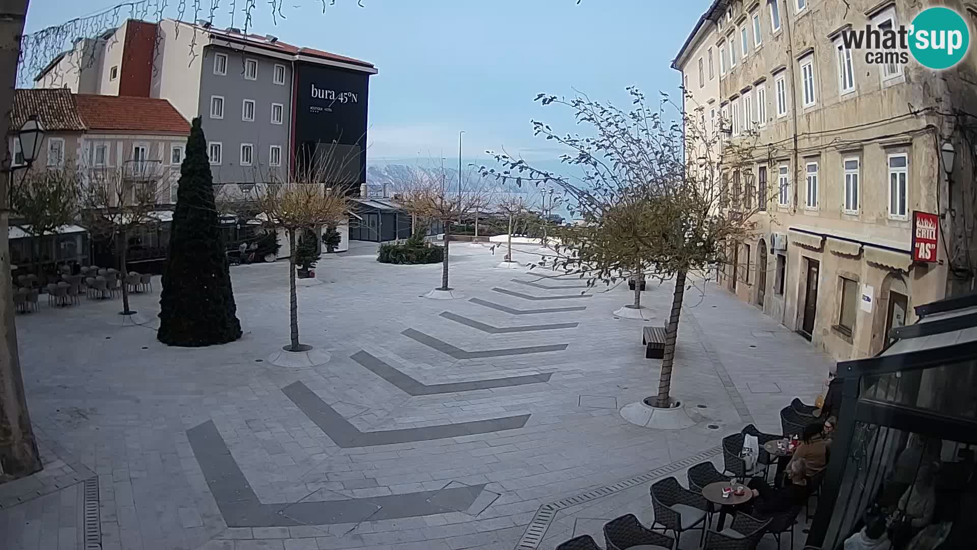 Centro de la ciudad de Senj – plaza Pavlin – Live Cam Dalmacia