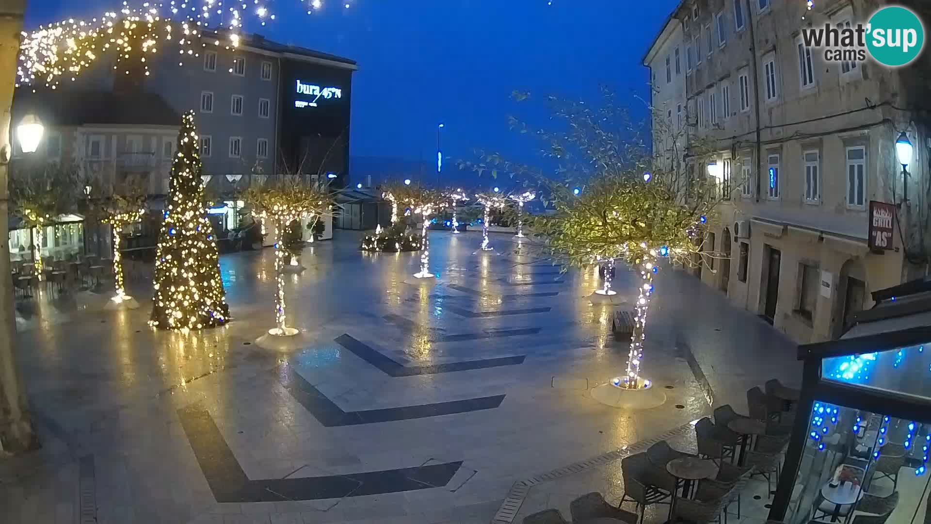 Zentrum der Stadt Senj – Pavlin platz – Live Cam Dalmatia