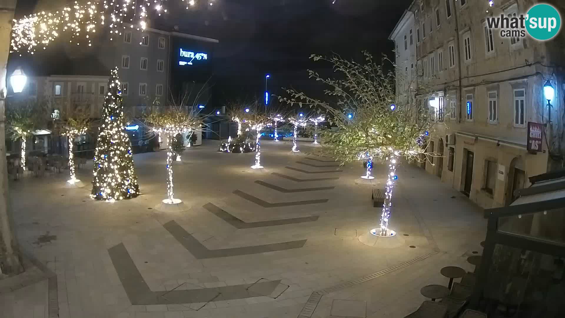 Centar grada Senja – Pavlinski trg – web kamere Dalmacija