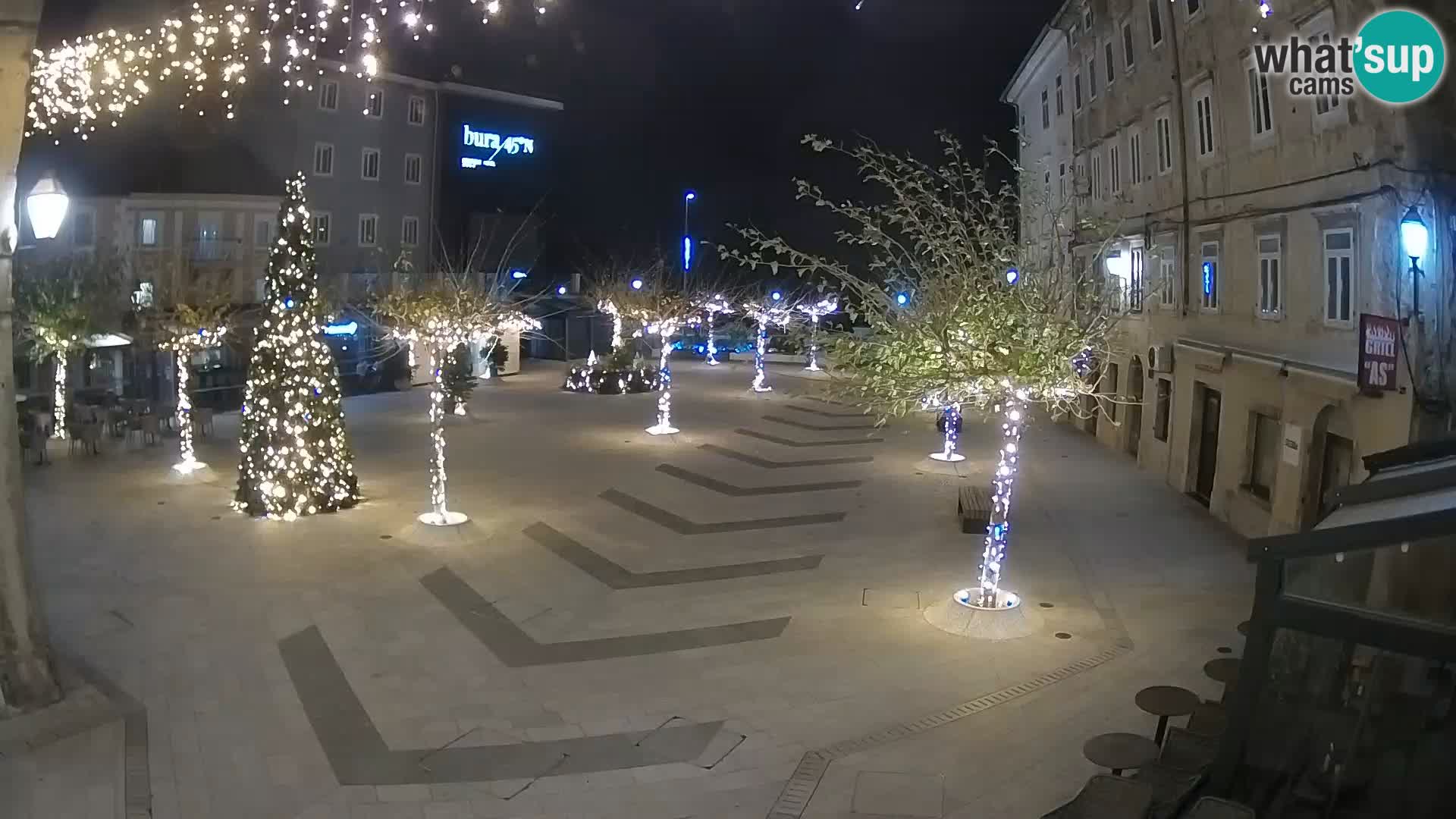 Zentrum der Stadt Senj – Pavlin platz – Live Cam Dalmatia