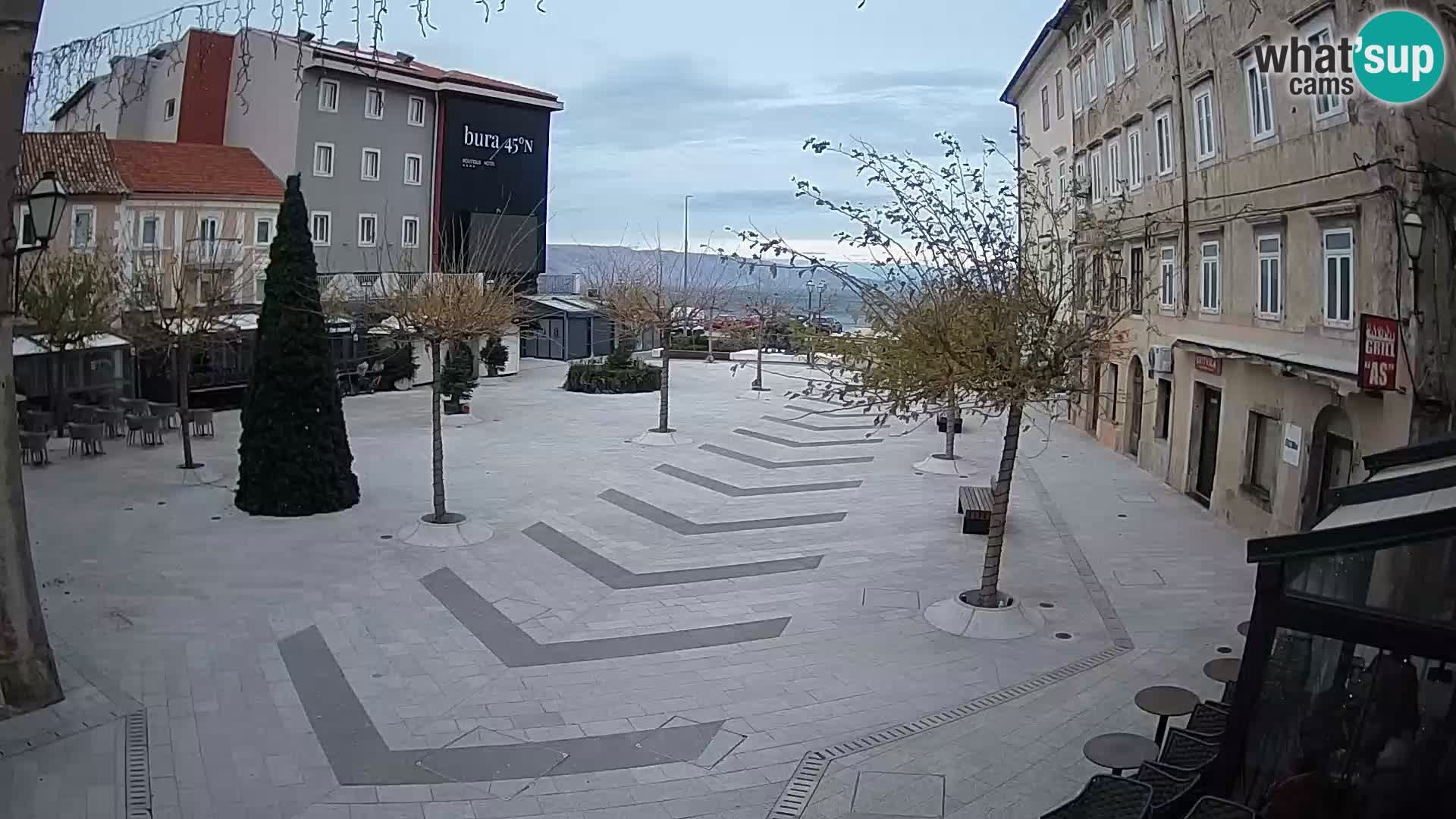 Zentrum der Stadt Senj – Pavlin platz – Live Cam Dalmatia