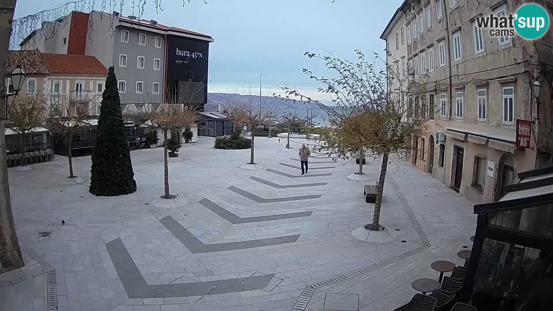 Zentrum der Stadt Senj – Pavlin platz – Live Cam Dalmatia