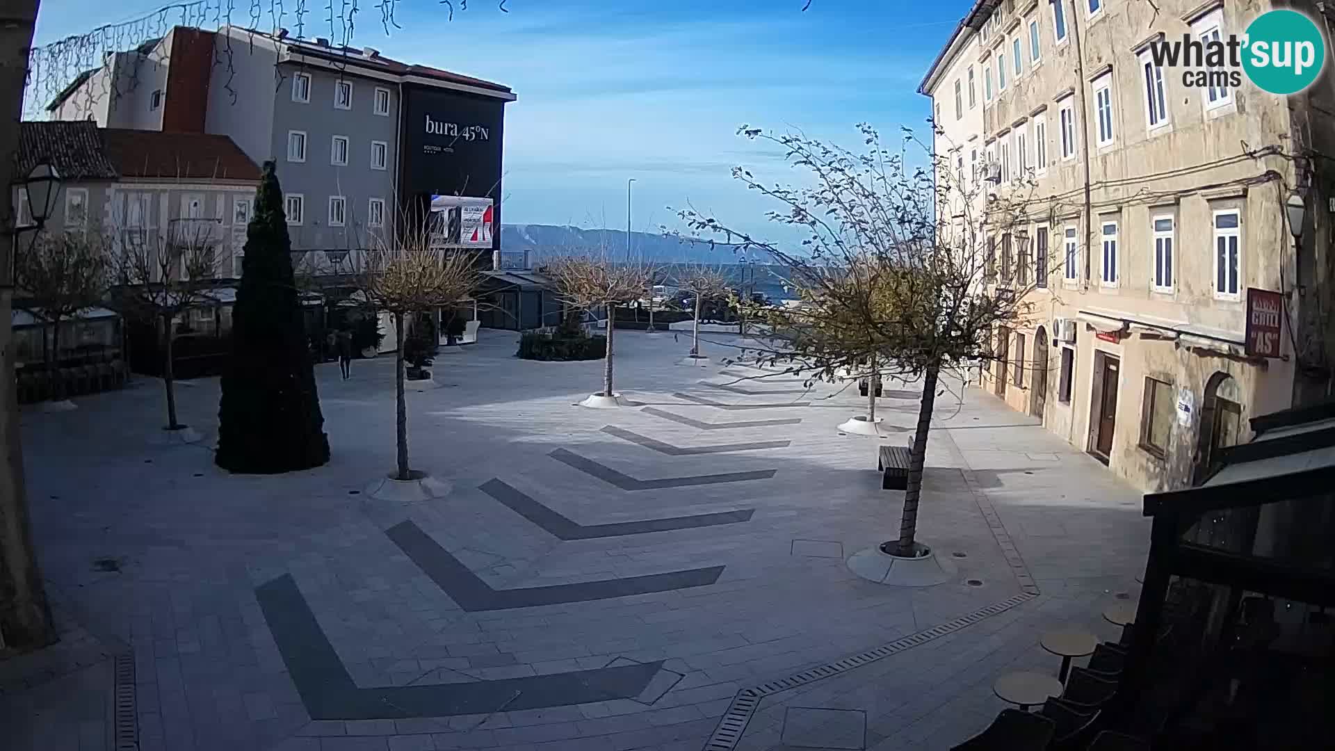 Centro de la ciudad de Senj – plaza Pavlin – Live Cam Dalmacia