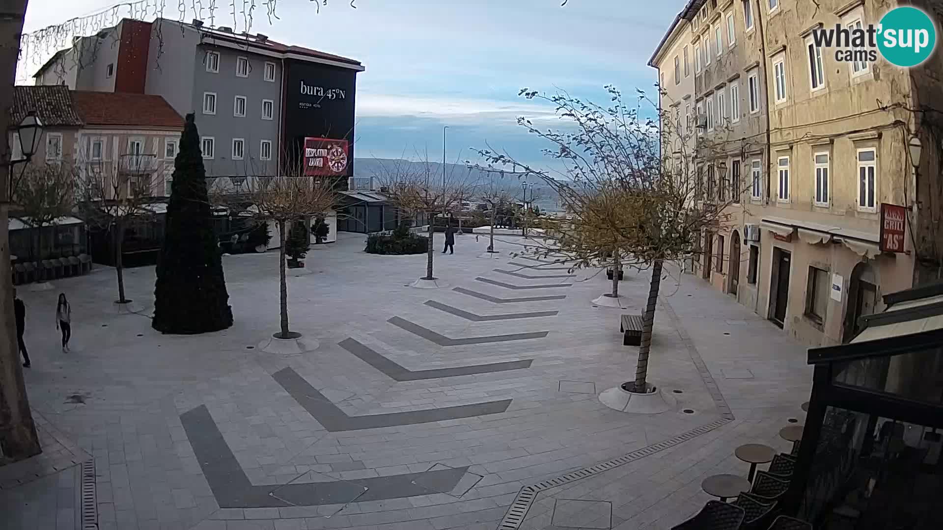 Centro de la ciudad de Senj – plaza Pavlin – Live Cam Dalmacia