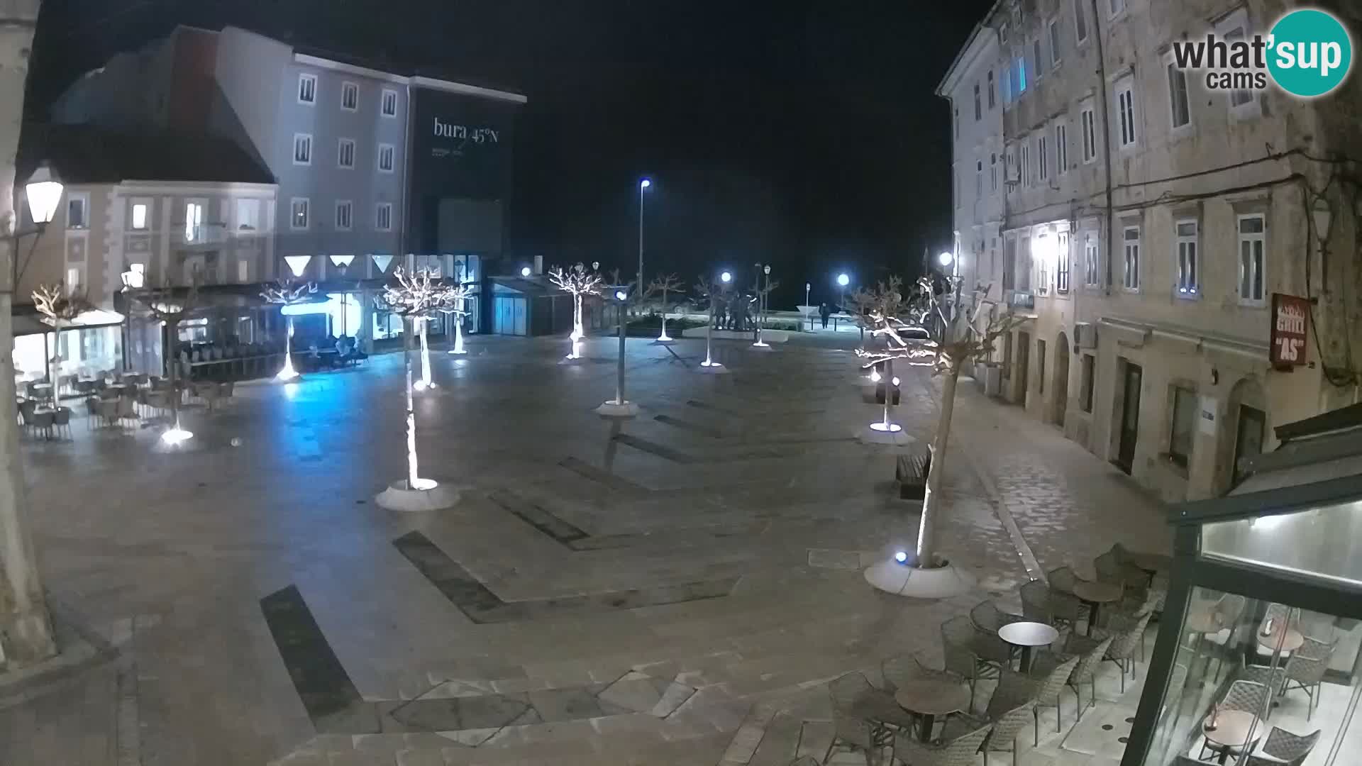 Zentrum der Stadt Senj – Pavlin platz – Live Cam Dalmatia