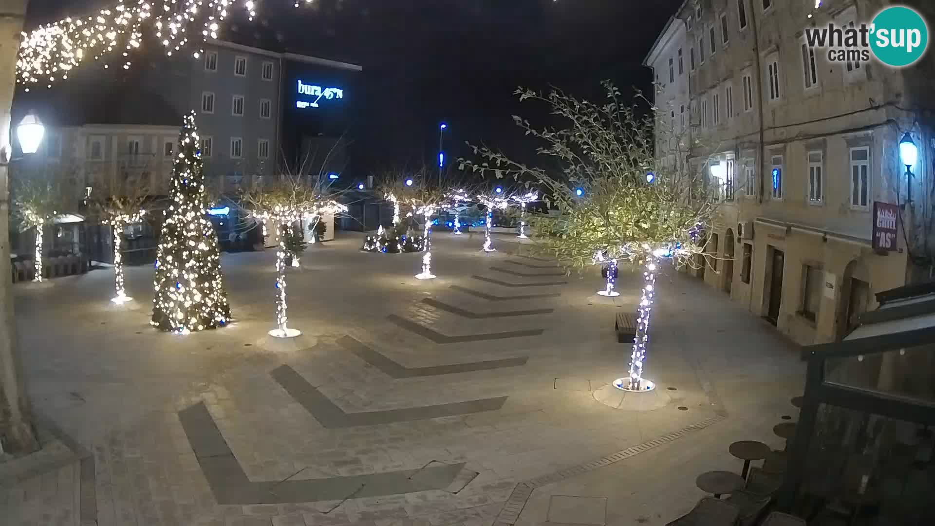 Centar grada Senja – Pavlinski trg – web kamere Dalmacija