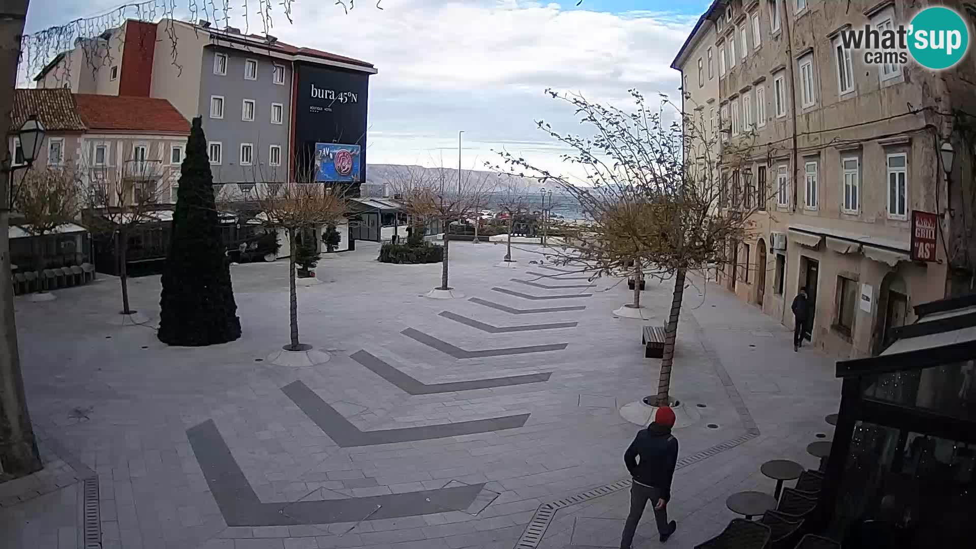 Centar grada Senja – Pavlinski trg – web kamere Dalmacija