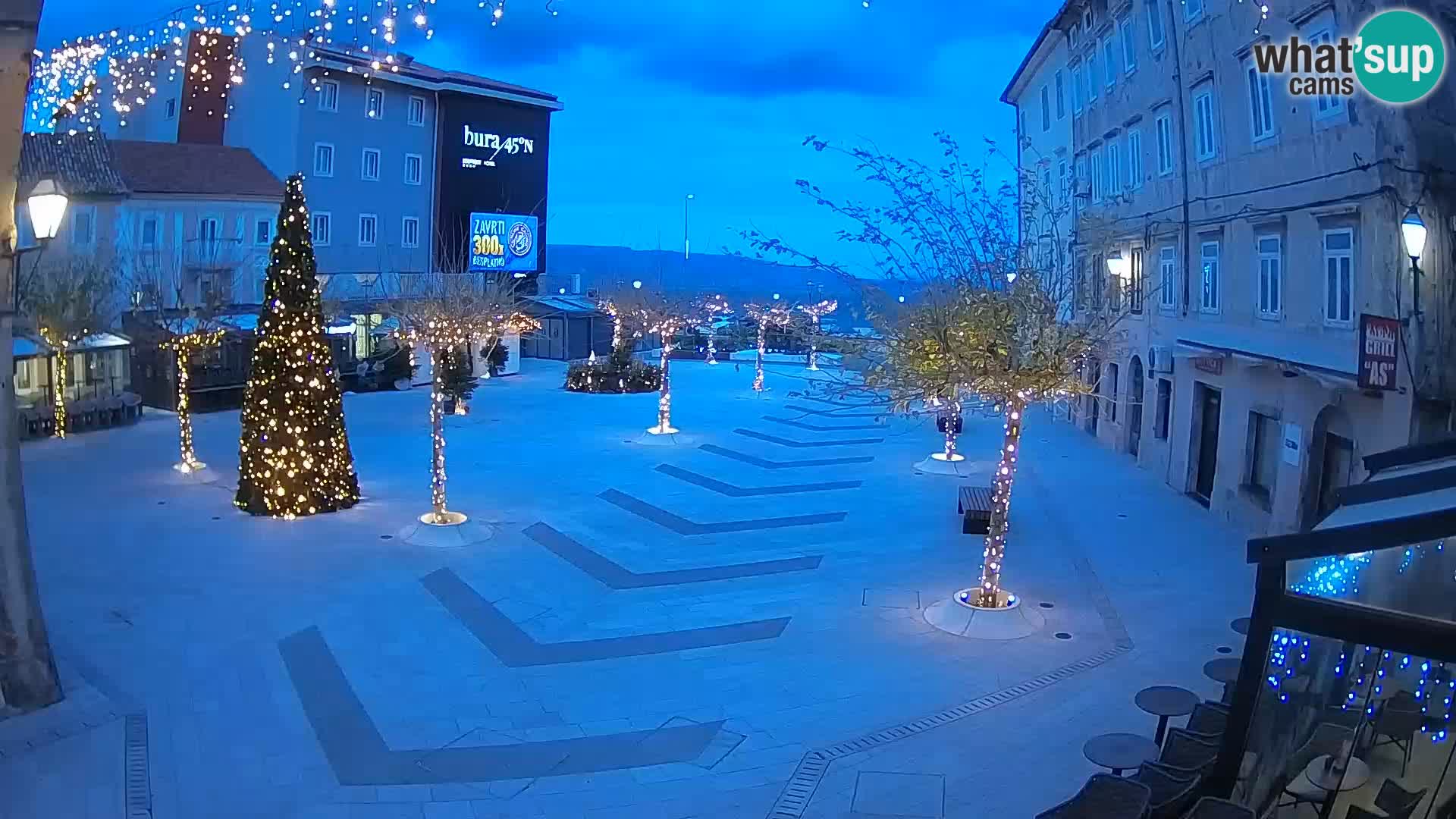 Center mesta Senj – Pavlinski trg – spletne kamere Dalmacija