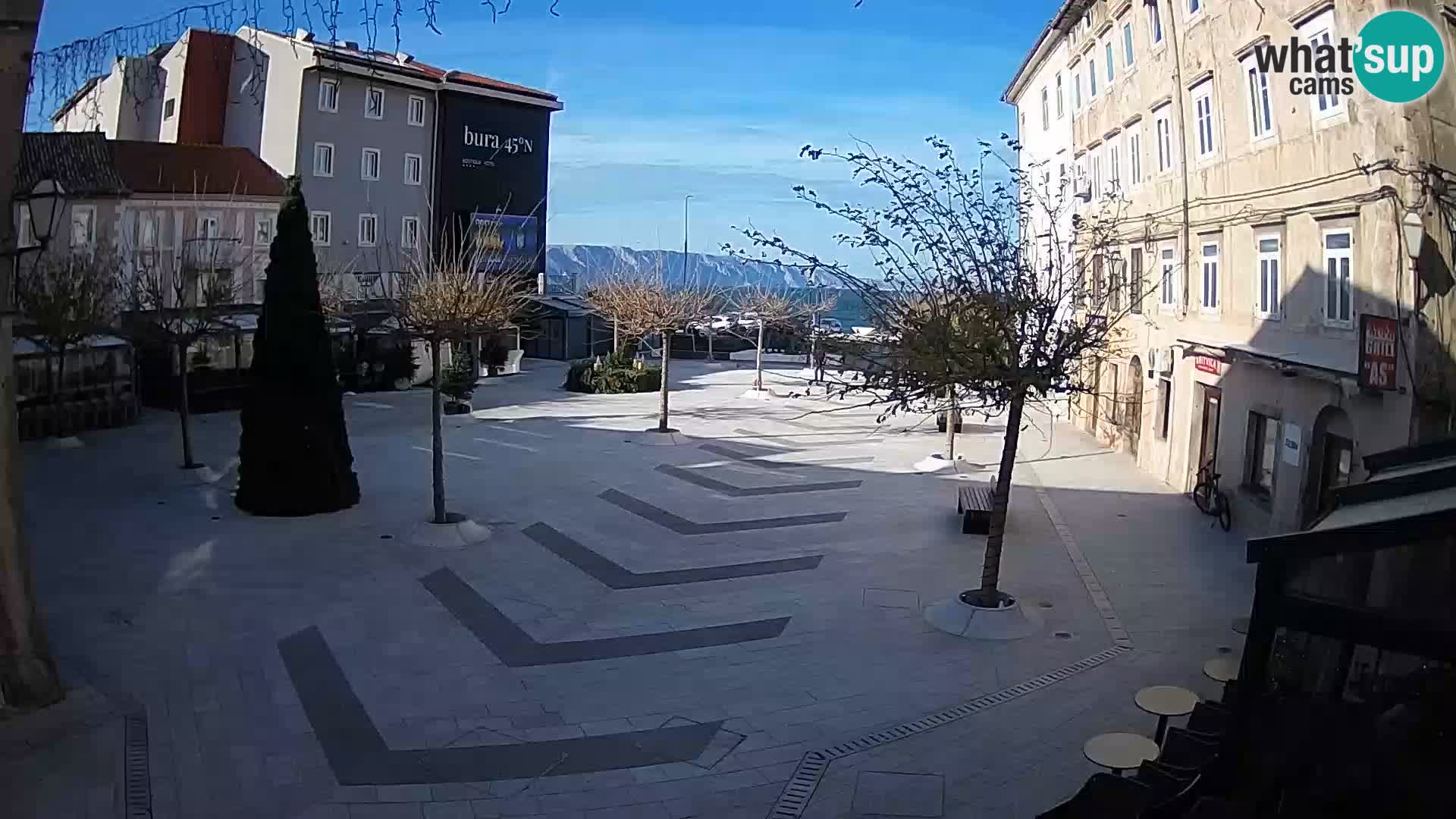 Zentrum der Stadt Senj – Pavlin platz – Live Cam Dalmatia