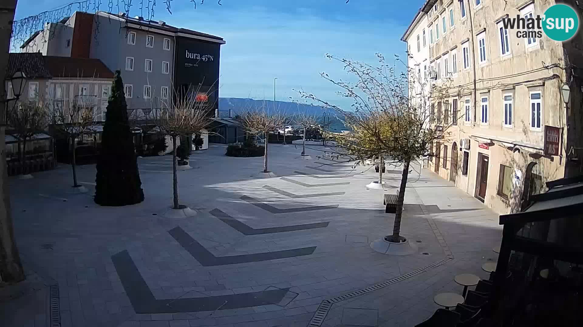 Zentrum der Stadt Senj – Pavlin platz – Live Cam Dalmatia