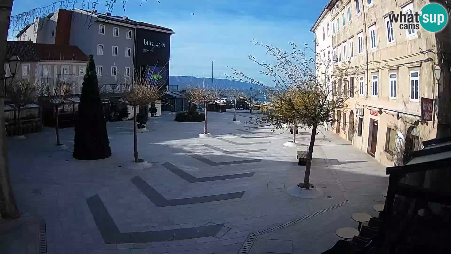 Zentrum der Stadt Senj – Pavlin platz – Live Cam Dalmatia