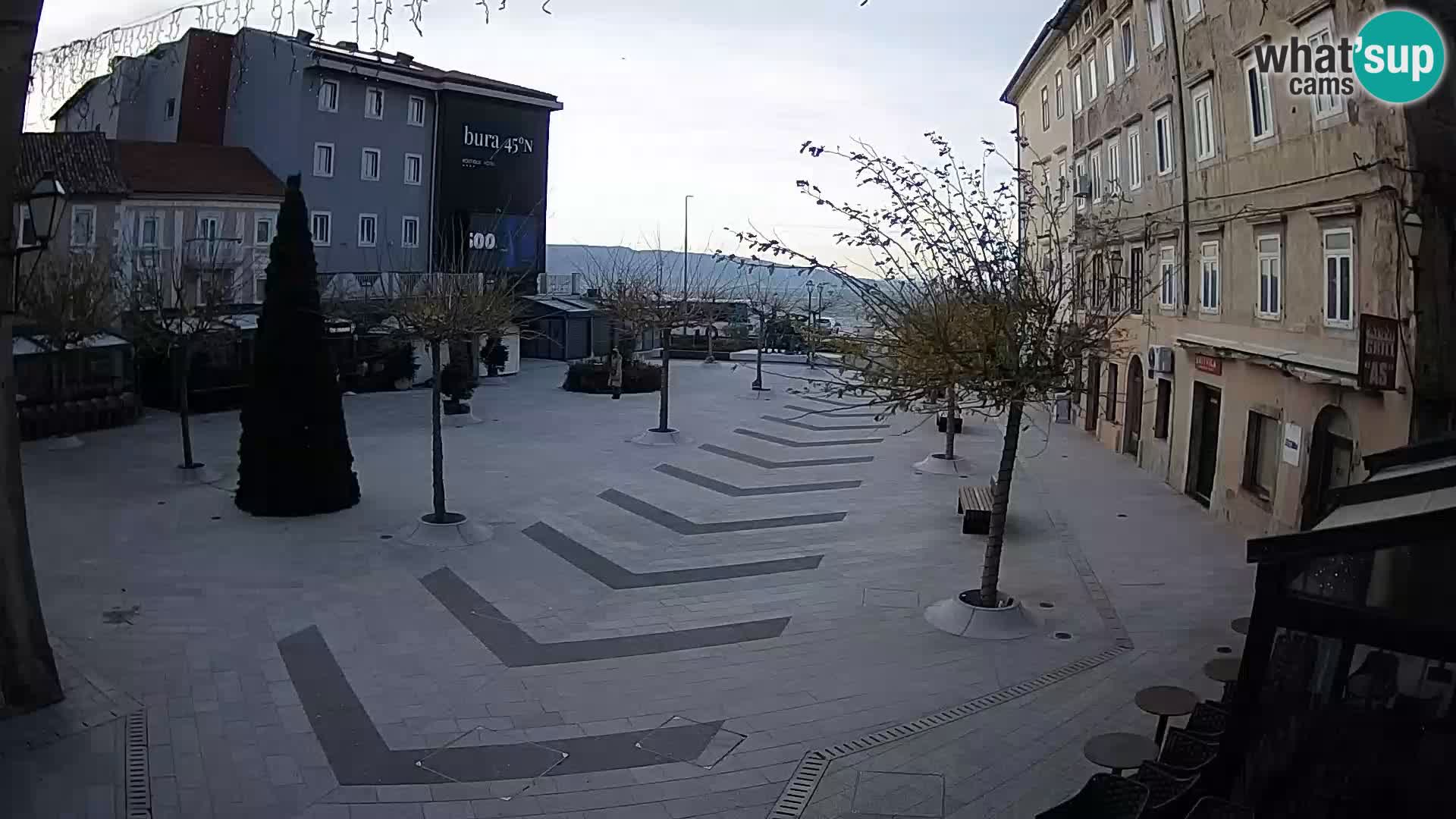 Zentrum der Stadt Senj – Pavlin platz – Live Cam Dalmatia