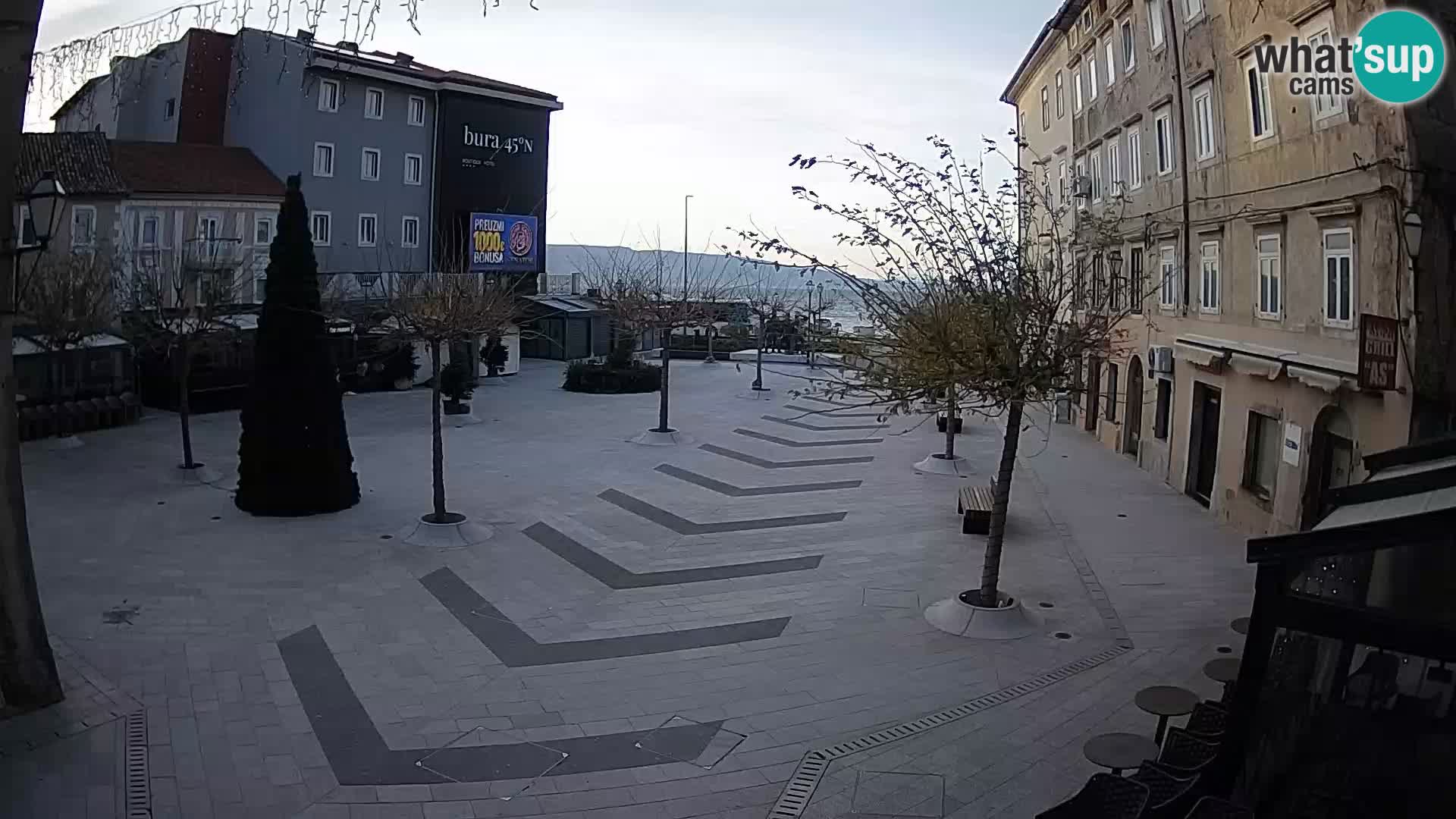 Zentrum der Stadt Senj – Pavlin platz – Live Cam Dalmatia