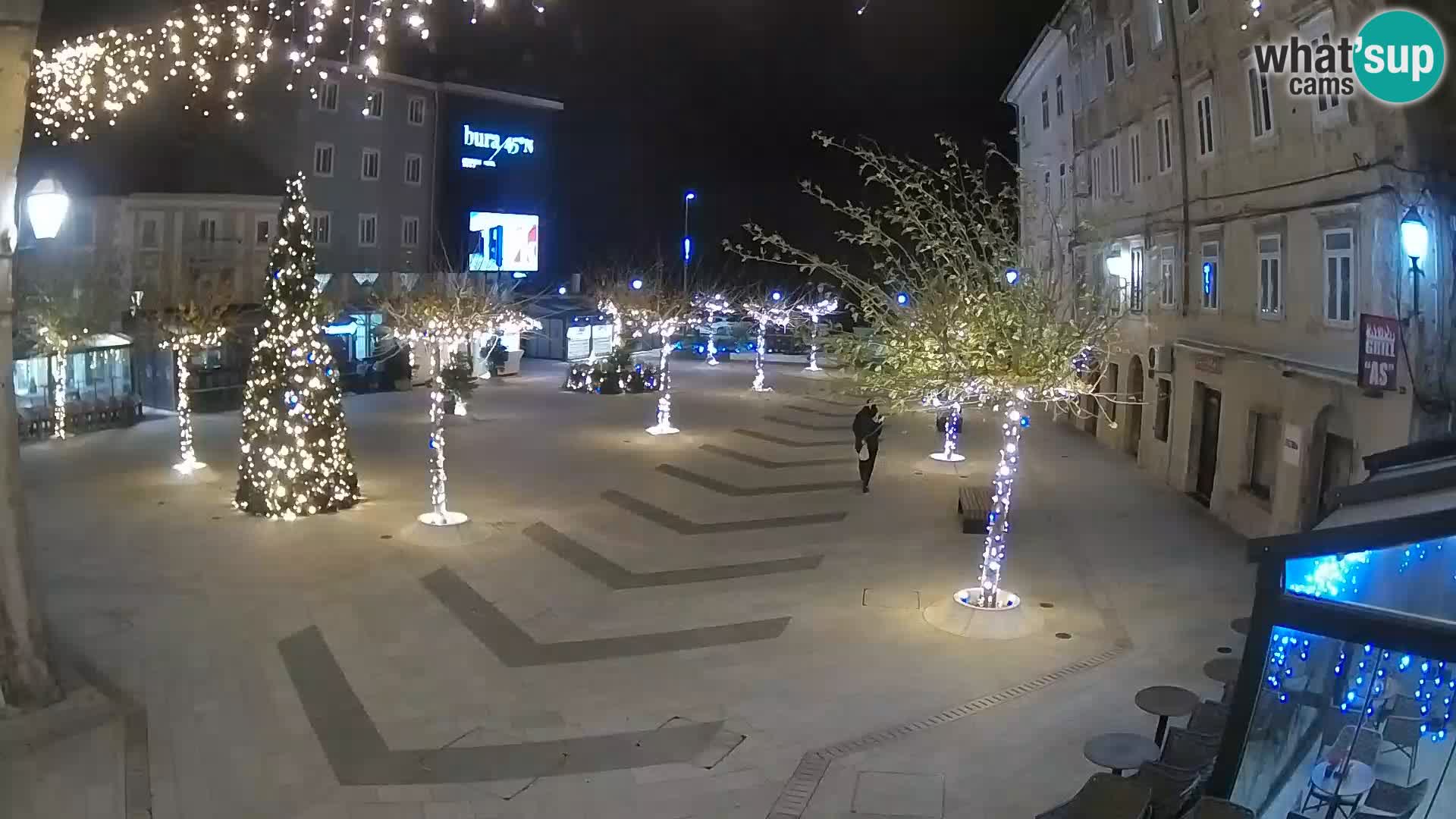 Centar grada Senja – Pavlinski trg – web kamere Dalmacija