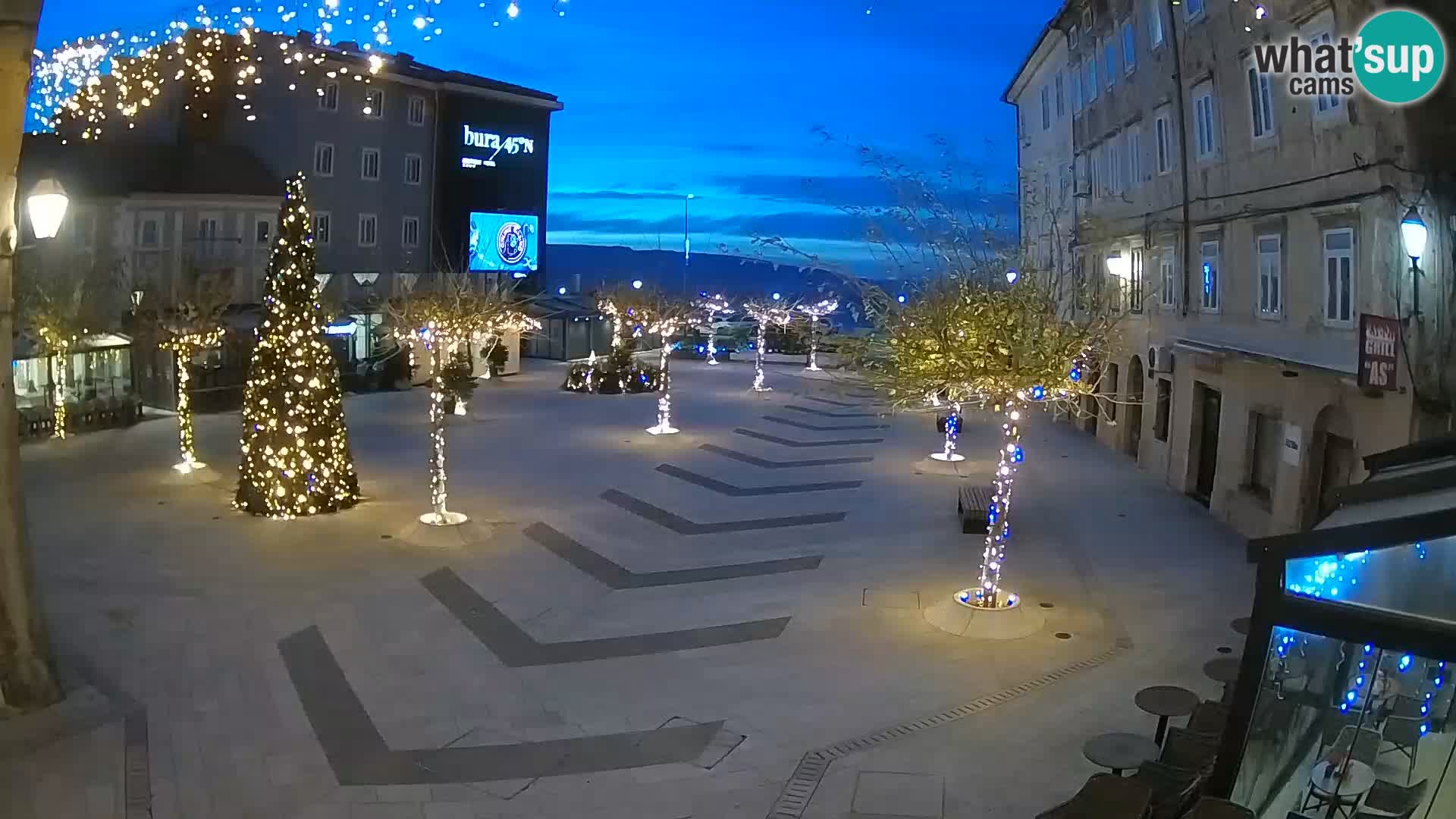 Centro de la ciudad de Senj – plaza Pavlin – Live Cam Dalmacia