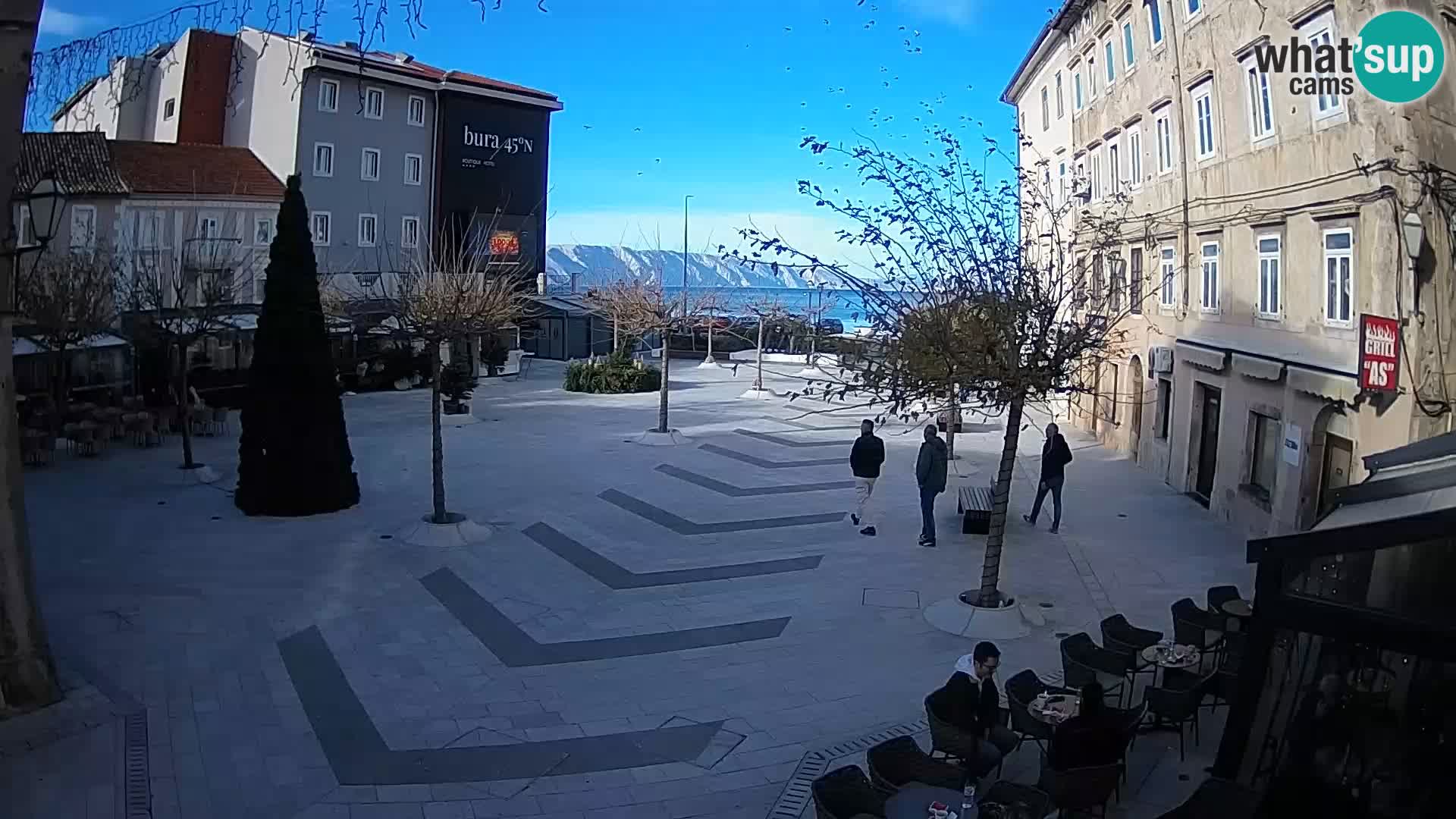 Center mesta Senj – Pavlinski trg – spletne kamere Dalmacija