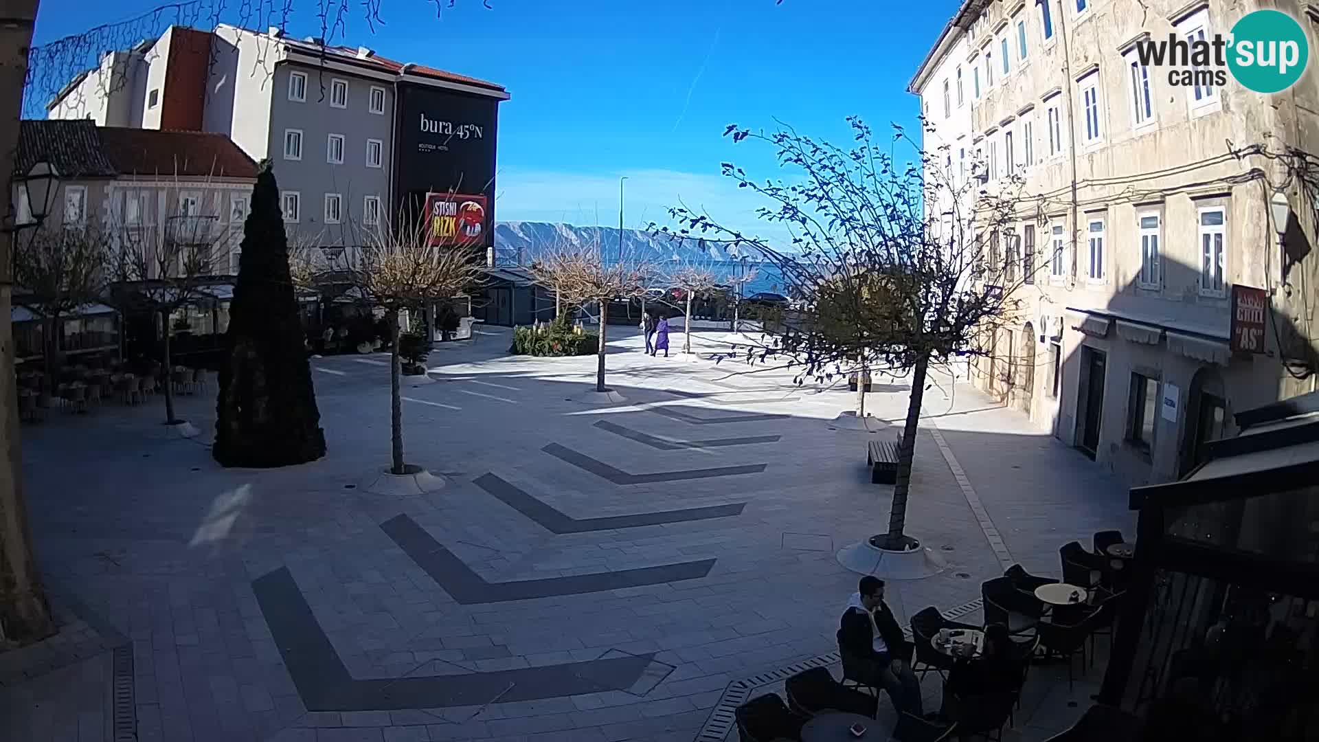 Zentrum der Stadt Senj – Pavlin platz – Live Cam Dalmatia