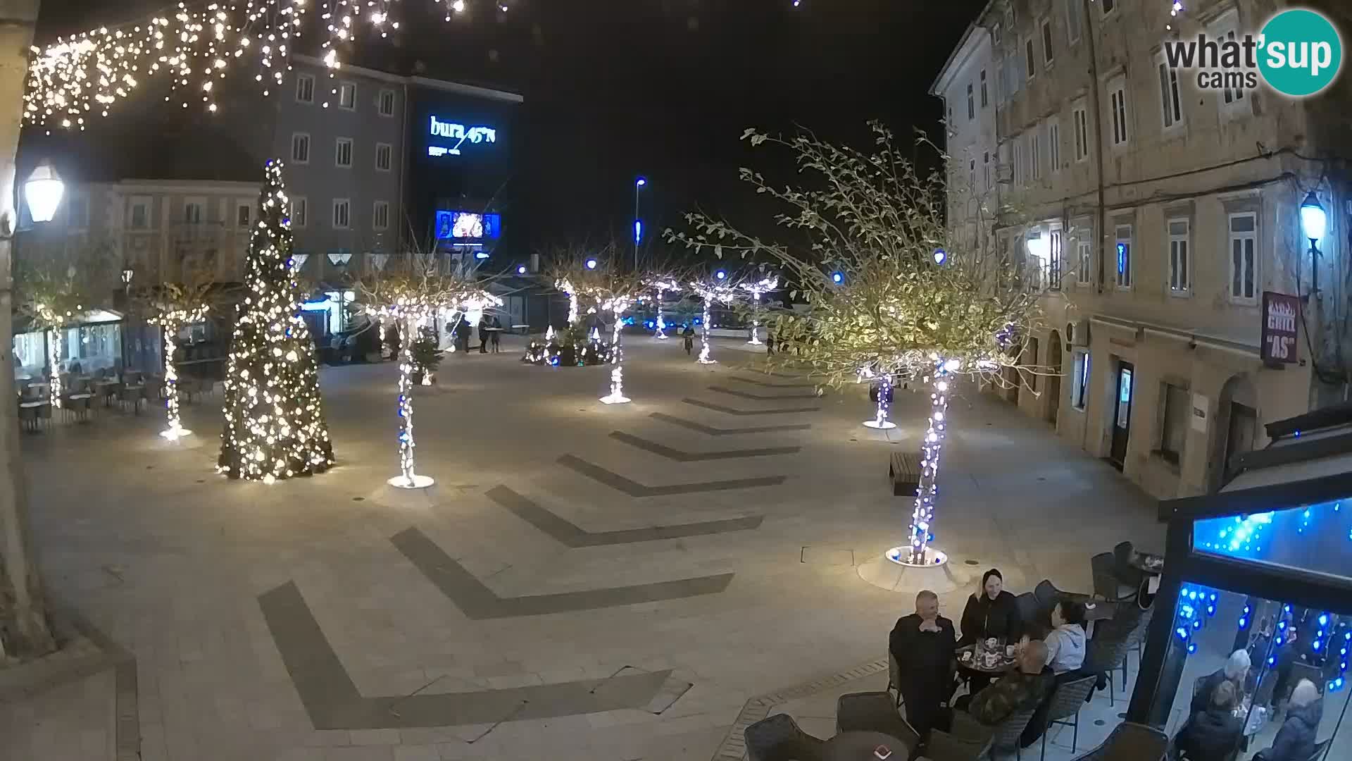 Centar grada Senja – Pavlinski trg – web kamere Dalmacija