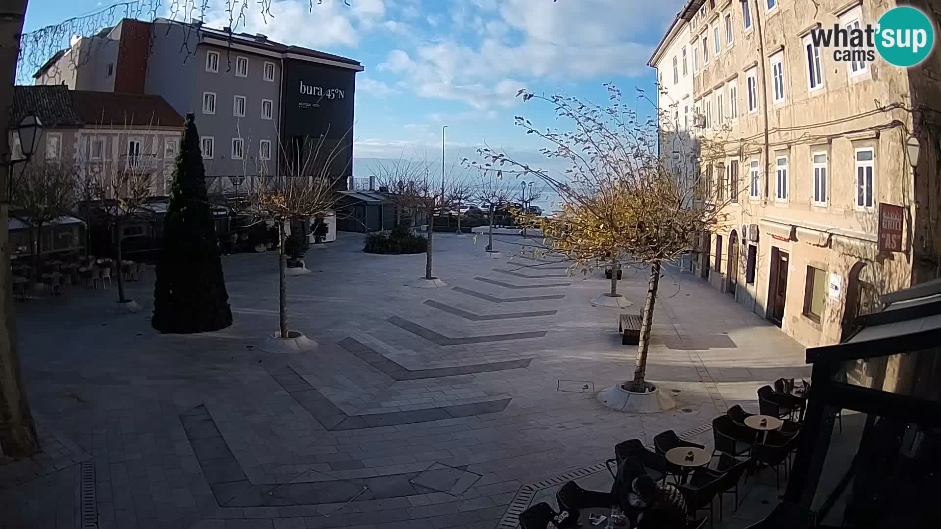 Center mesta Senj – Pavlinski trg – spletne kamere Dalmacija