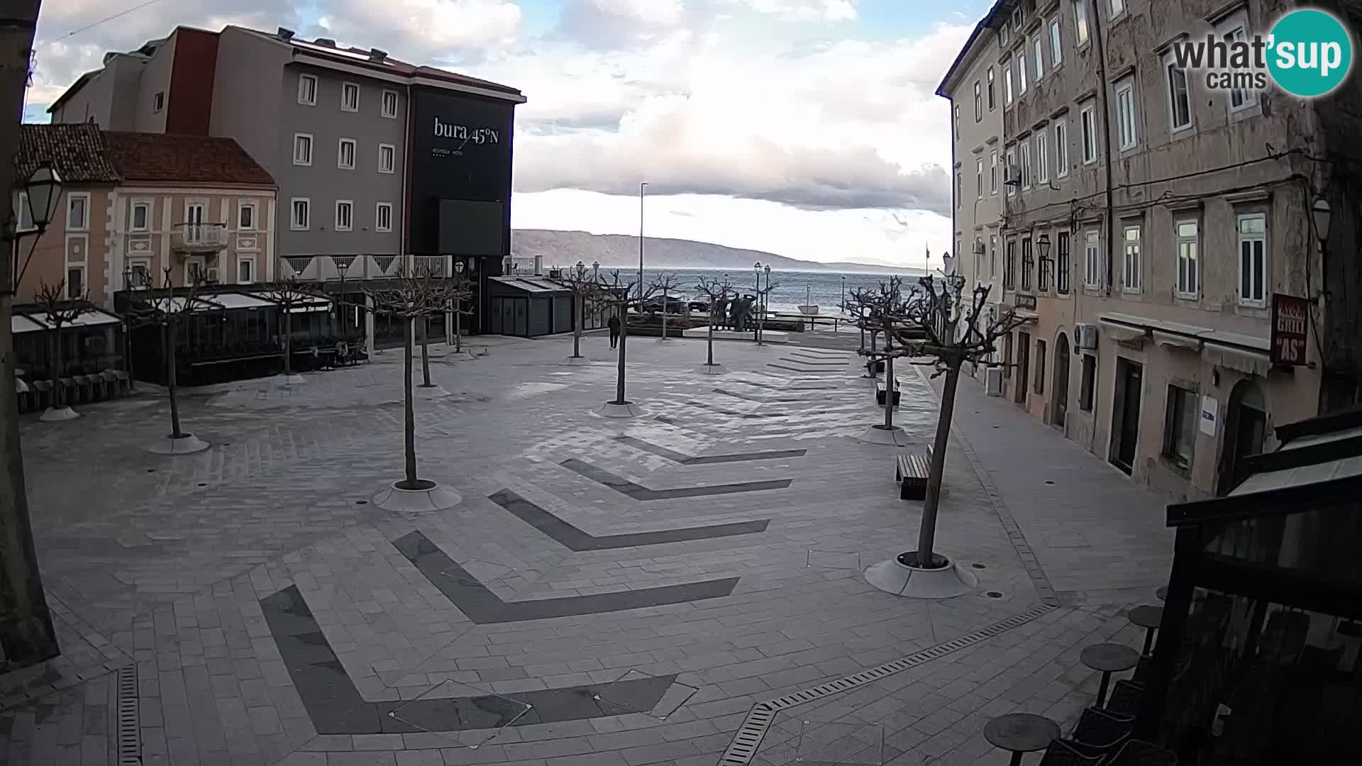 Center mesta Senj – Pavlinski trg – spletne kamere Dalmacija