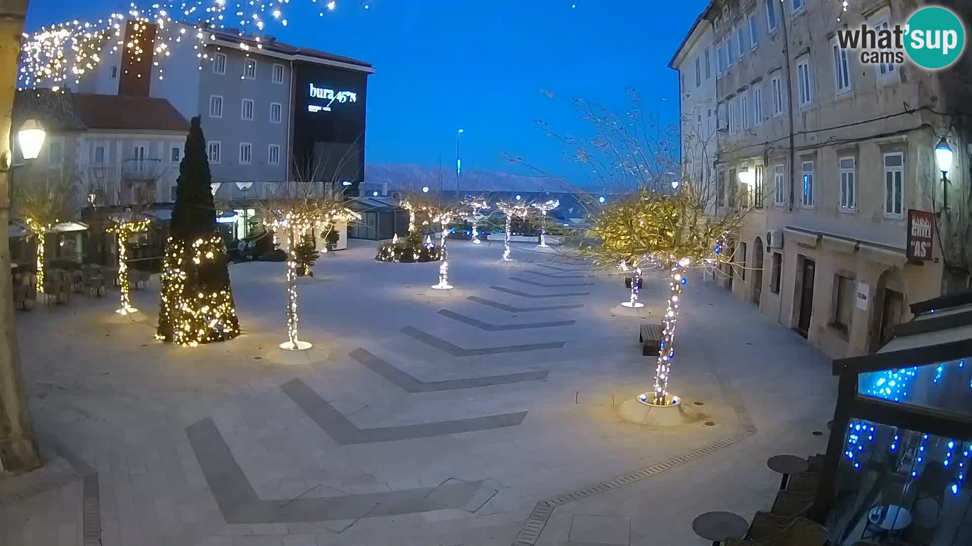 Center mesta Senj – Pavlinski trg – spletne kamere Dalmacija