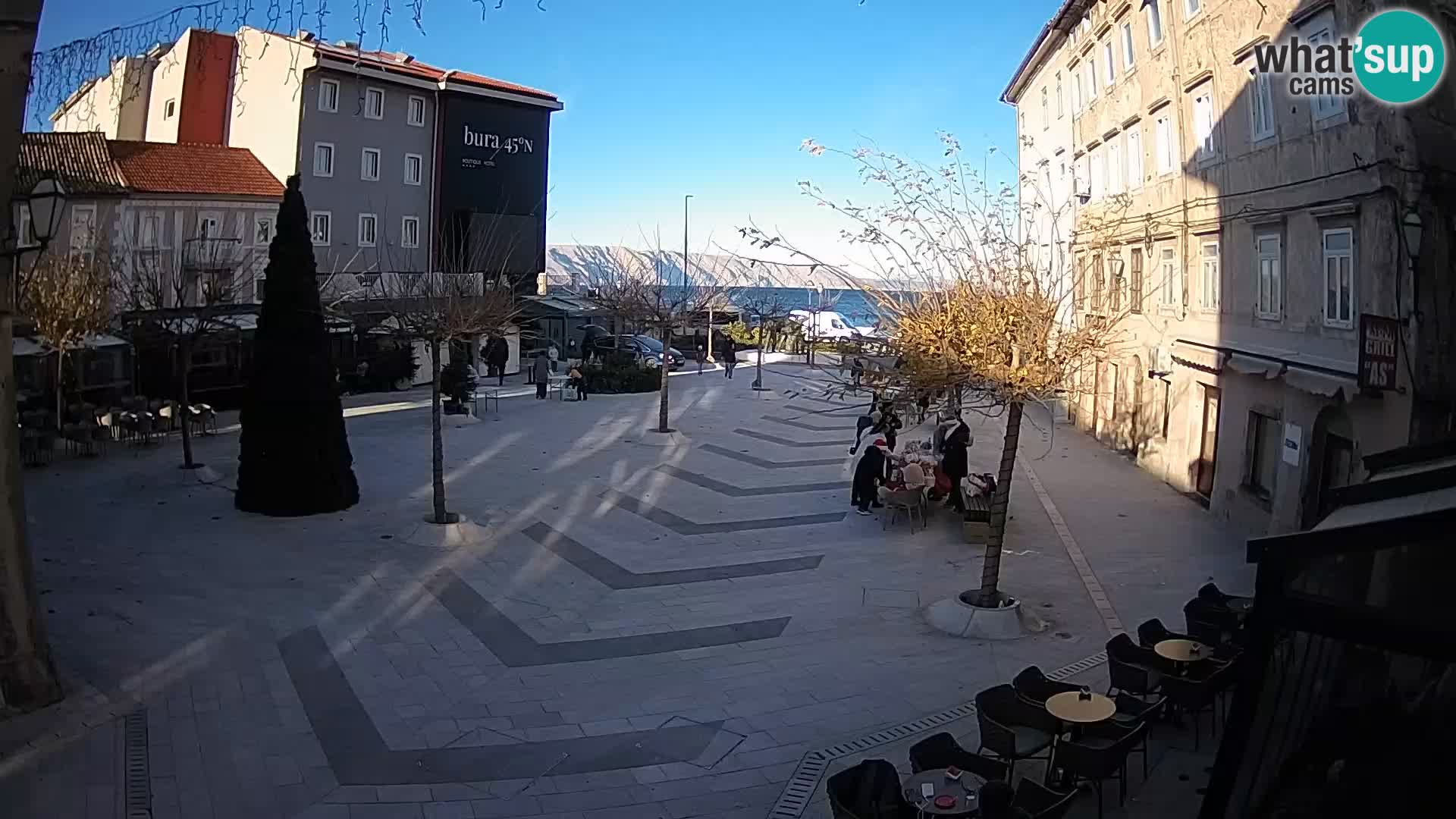 Centar grada Senja – Pavlinski trg – web kamere Dalmacija