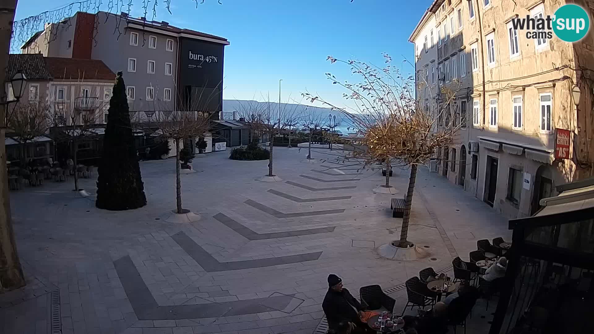 Center mesta Senj – Pavlinski trg – spletne kamere Dalmacija