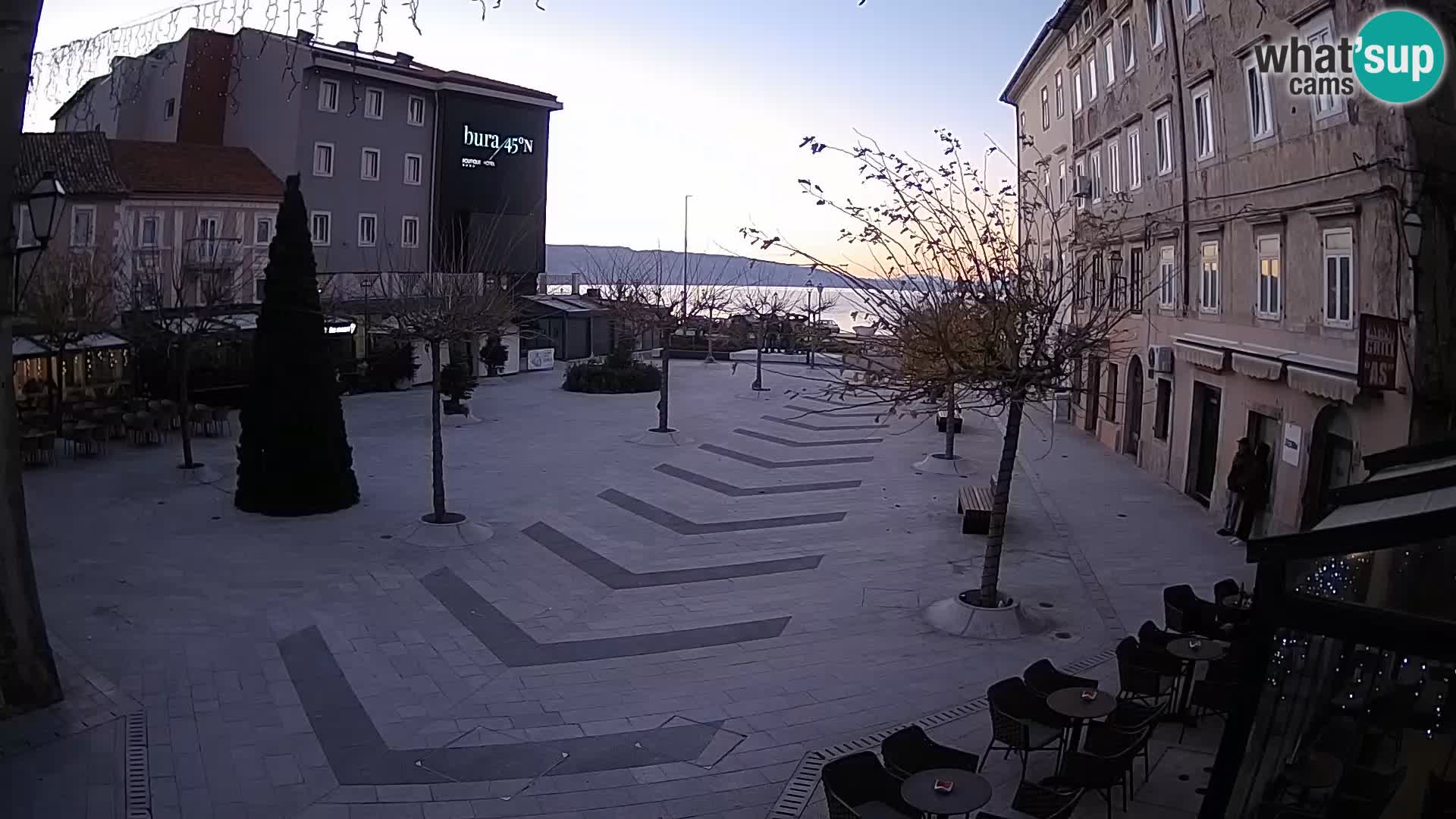 Center mesta Senj – Pavlinski trg – spletne kamere Dalmacija