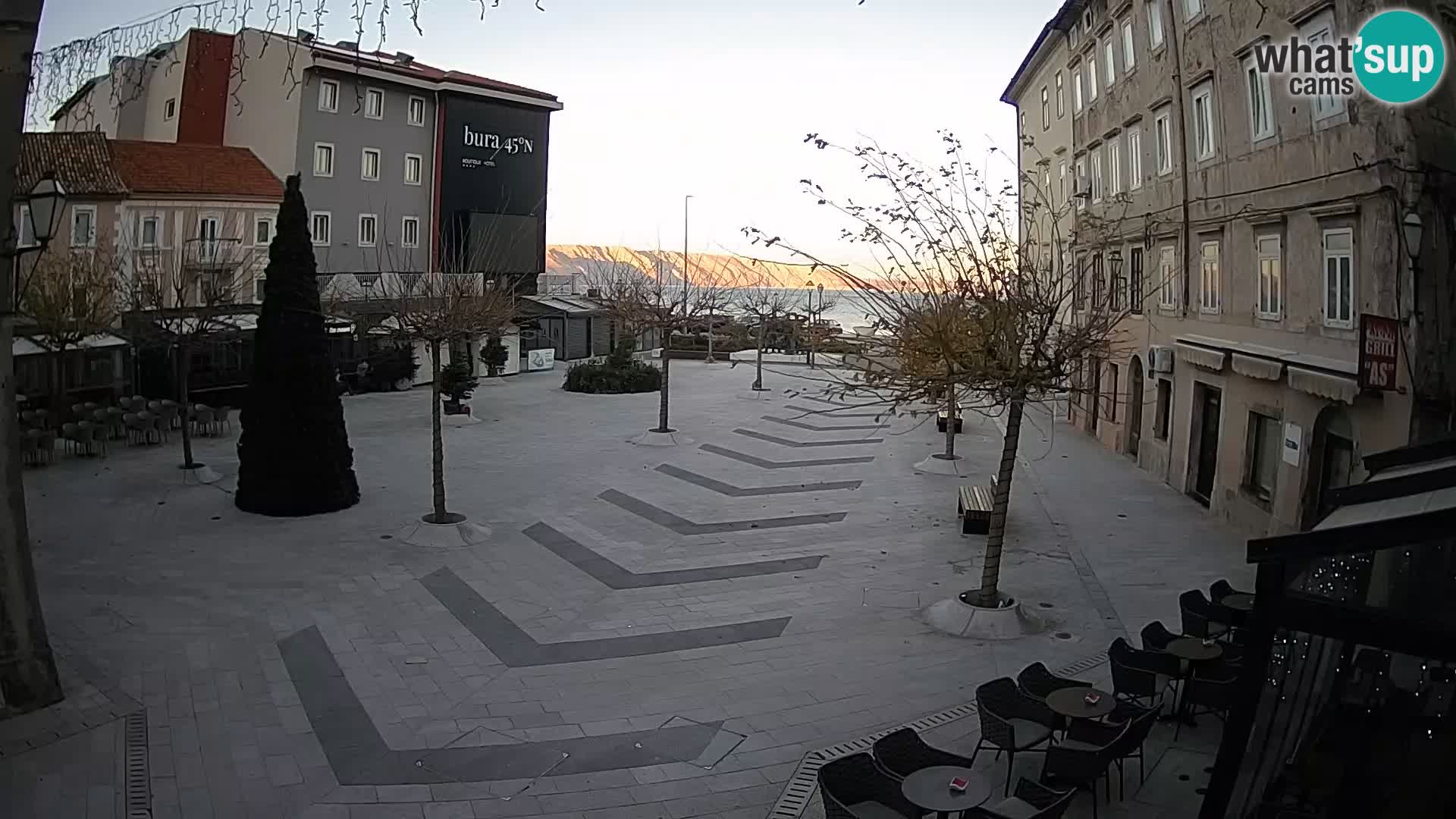 Centro de la ciudad de Senj – plaza Pavlin – Live Cam Dalmacia
