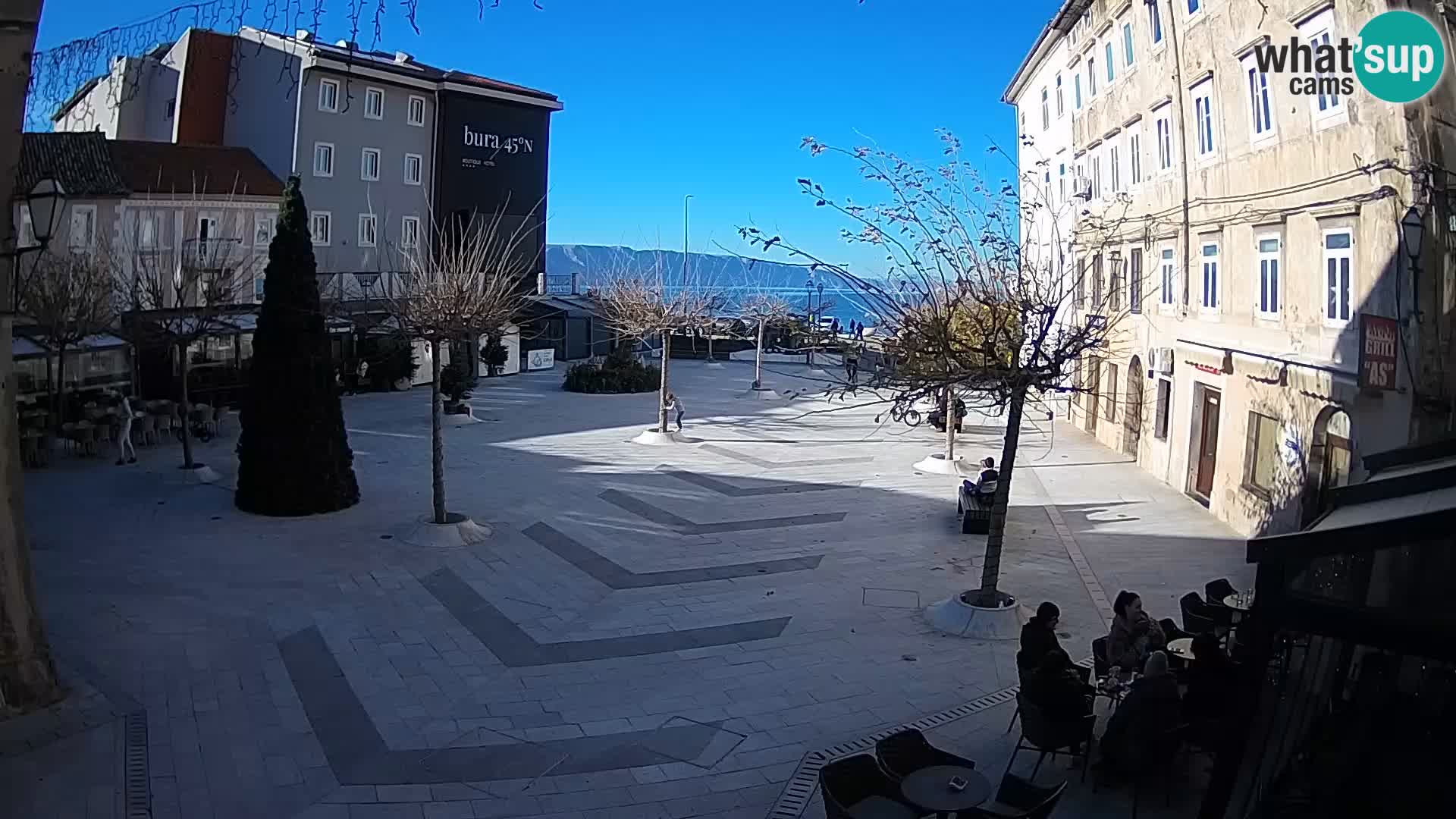 Center mesta Senj – Pavlinski trg – spletne kamere Dalmacija