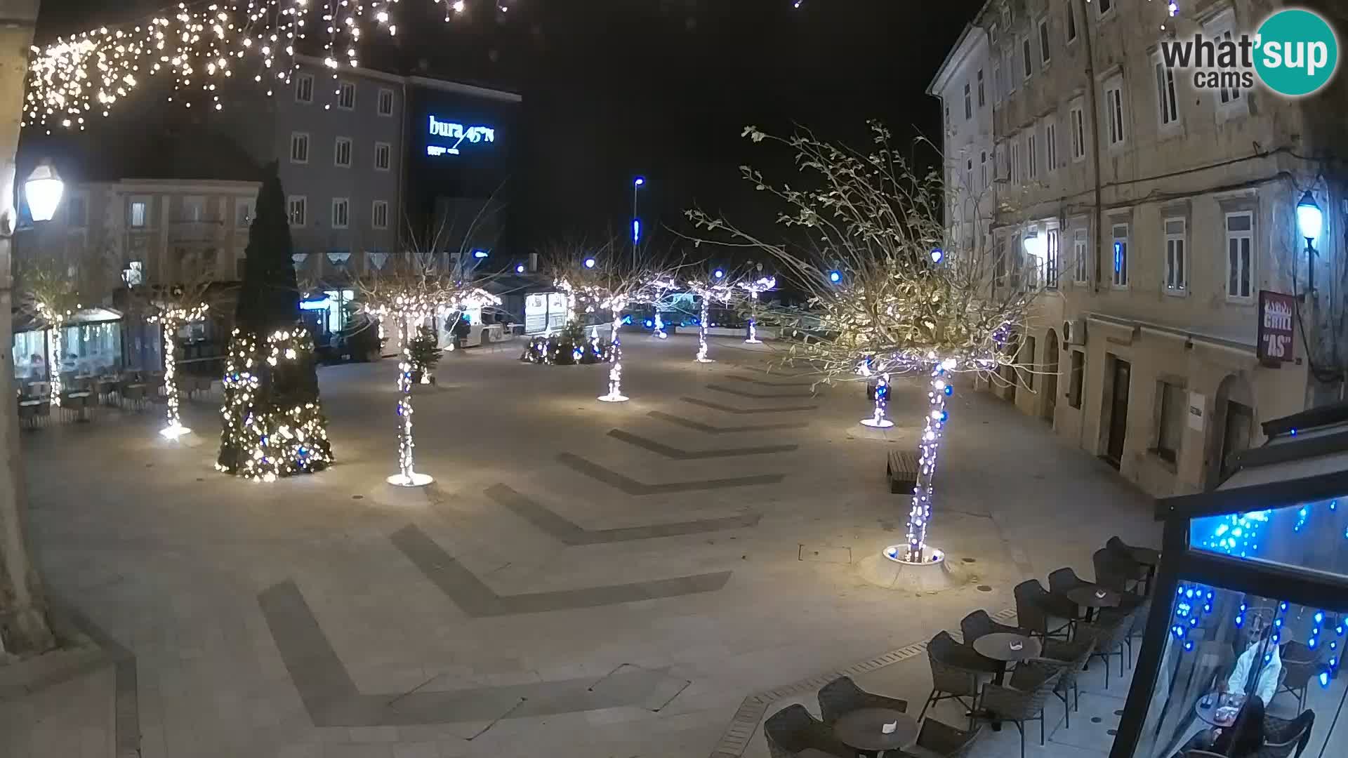 Centar grada Senja – Pavlinski trg – web kamere Dalmacija