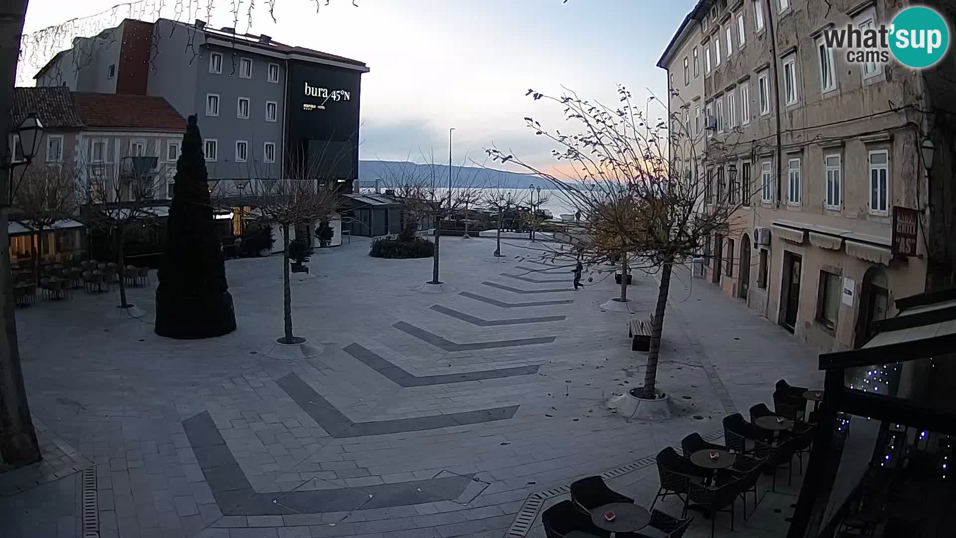 Centro de la ciudad de Senj – plaza Pavlin – Live Cam Dalmacia