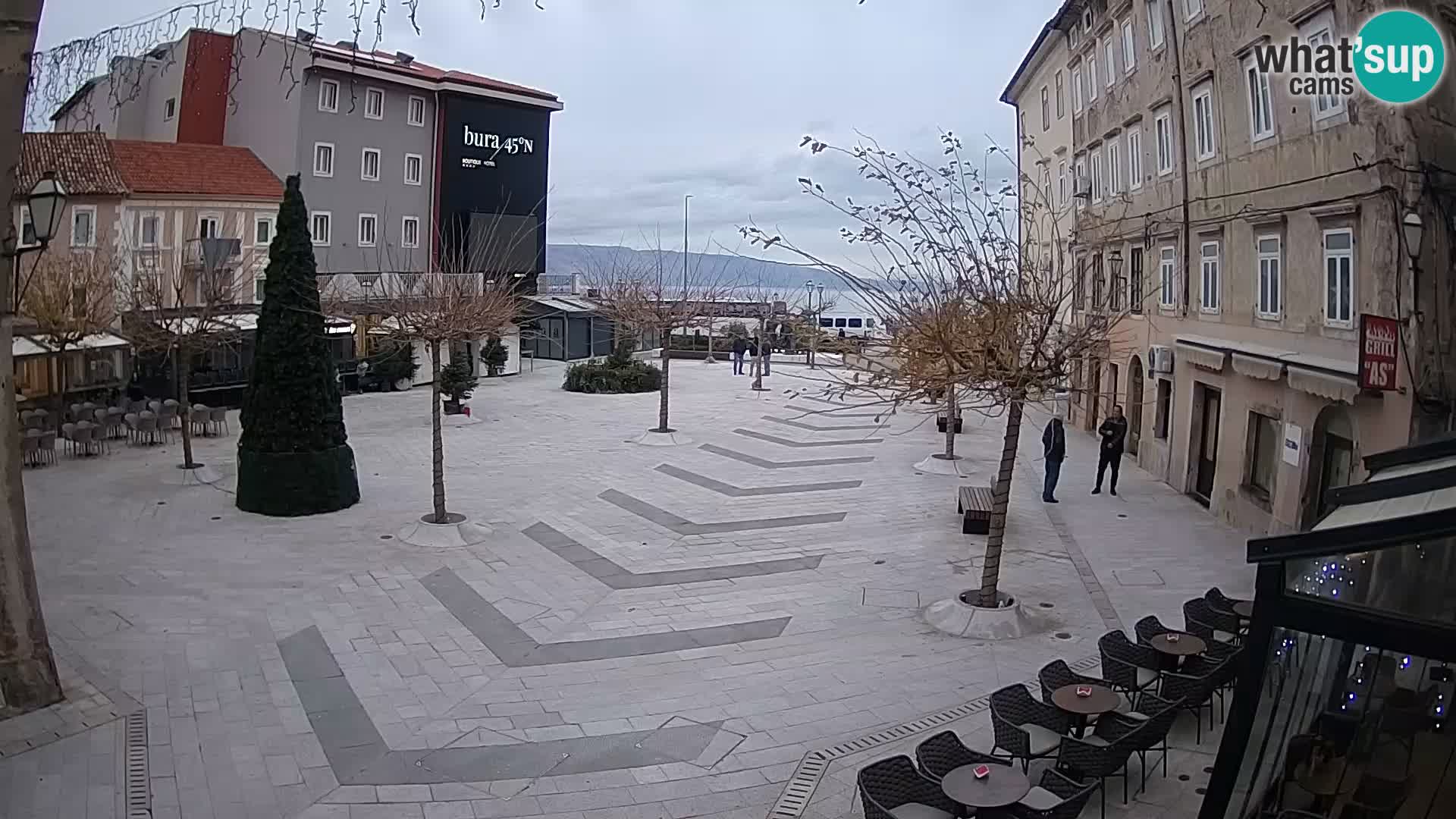 Zentrum der Stadt Senj – Pavlin platz – Live Cam Dalmatia