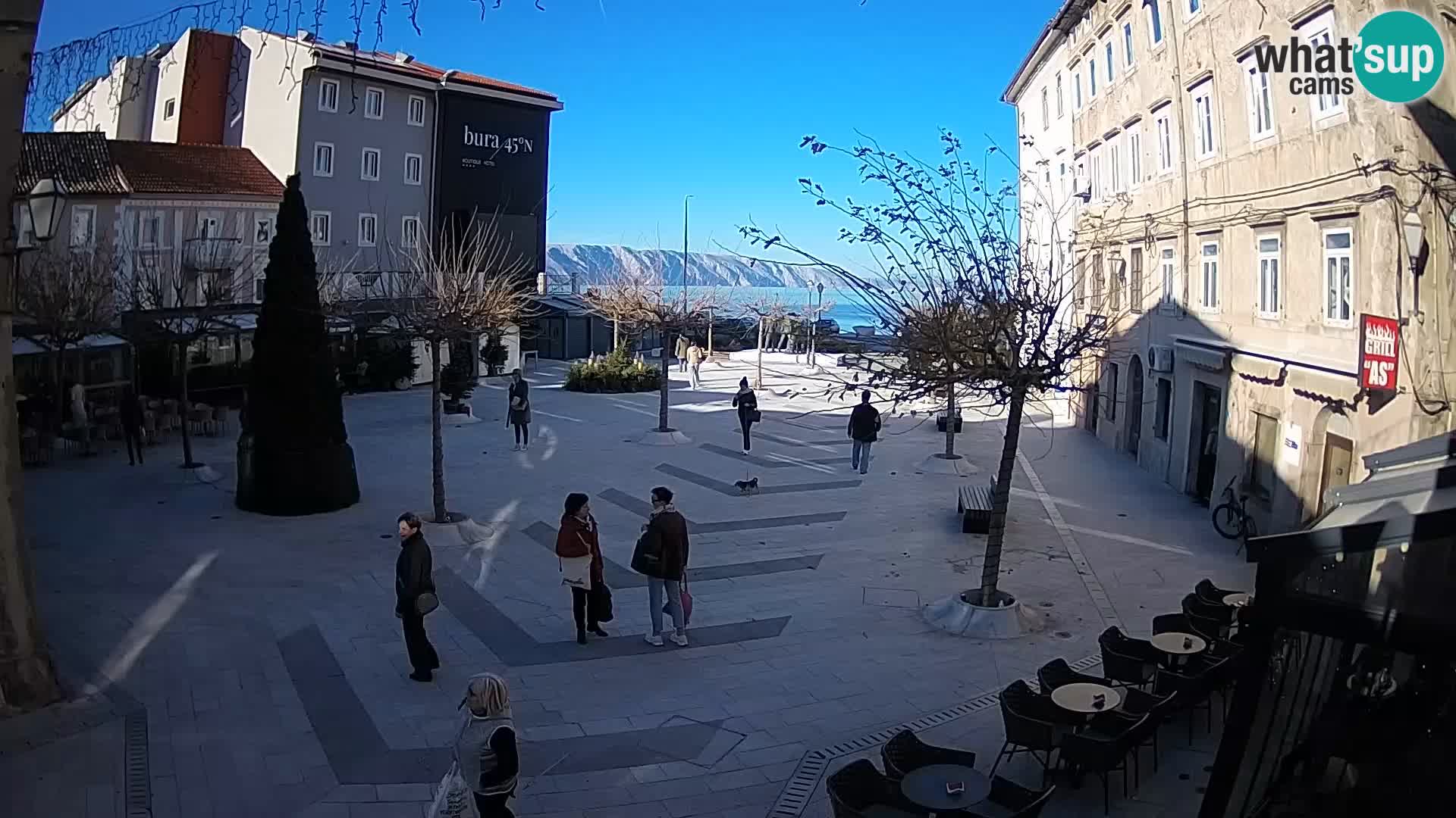 Center mesta Senj – Pavlinski trg – spletne kamere Dalmacija