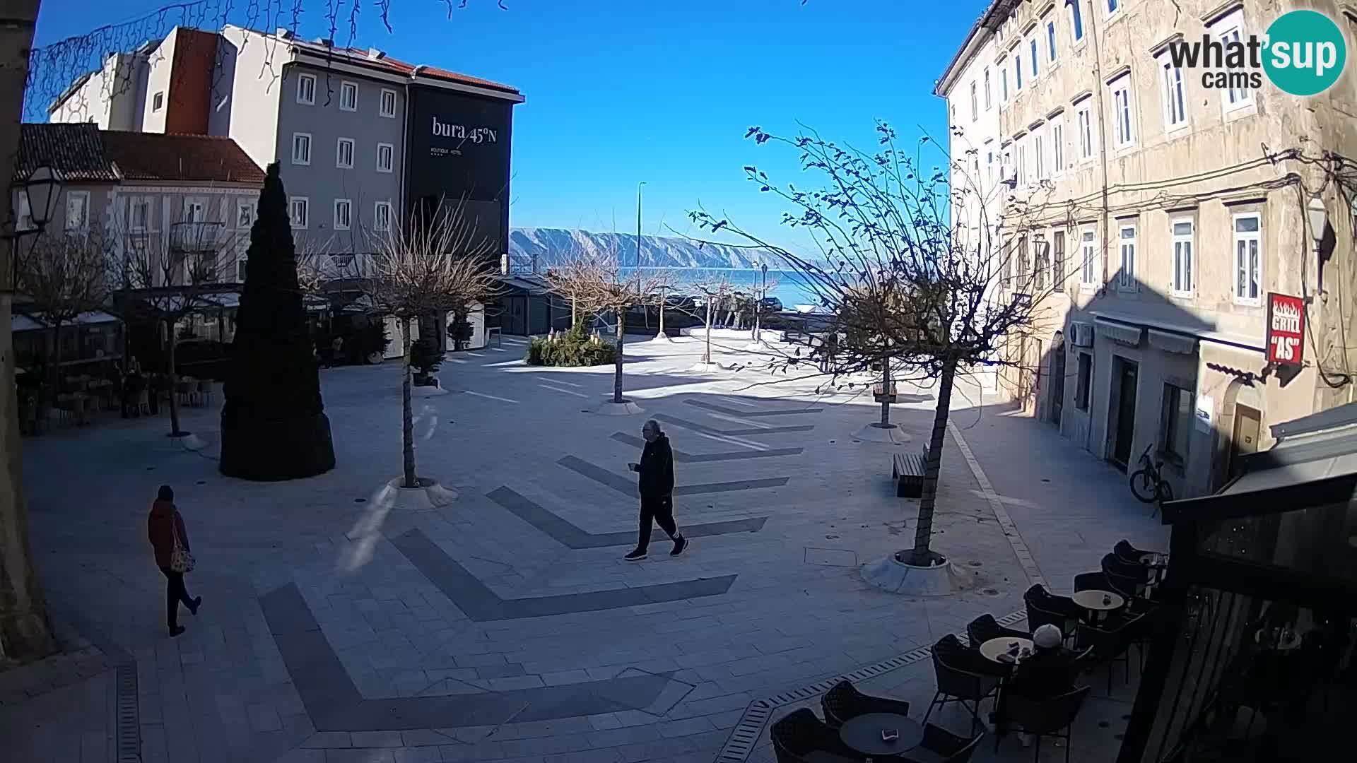 Zentrum der Stadt Senj – Pavlin platz – Live Cam Dalmatia