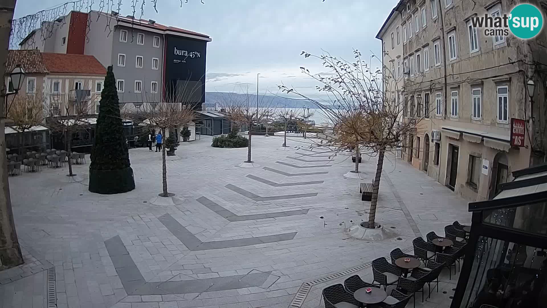 Zentrum der Stadt Senj – Pavlin platz – Live Cam Dalmatia