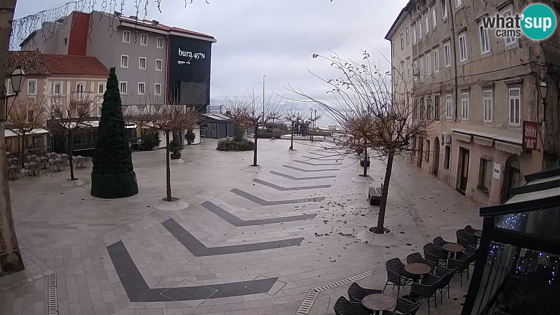 Centro de la ciudad de Senj – plaza Pavlin – Live Cam Dalmacia
