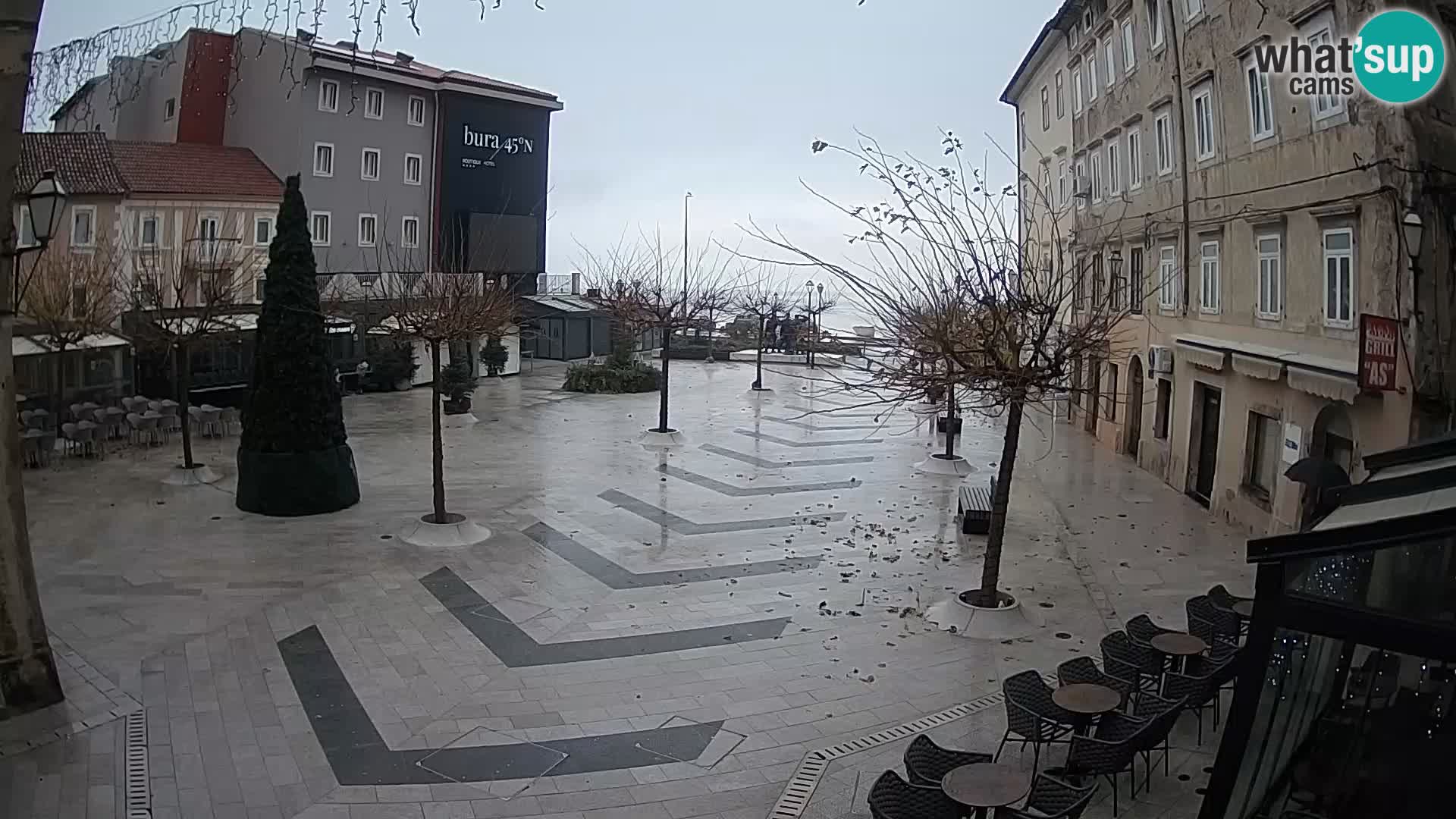 Centro de la ciudad de Senj – plaza Pavlin – Live Cam Dalmacia