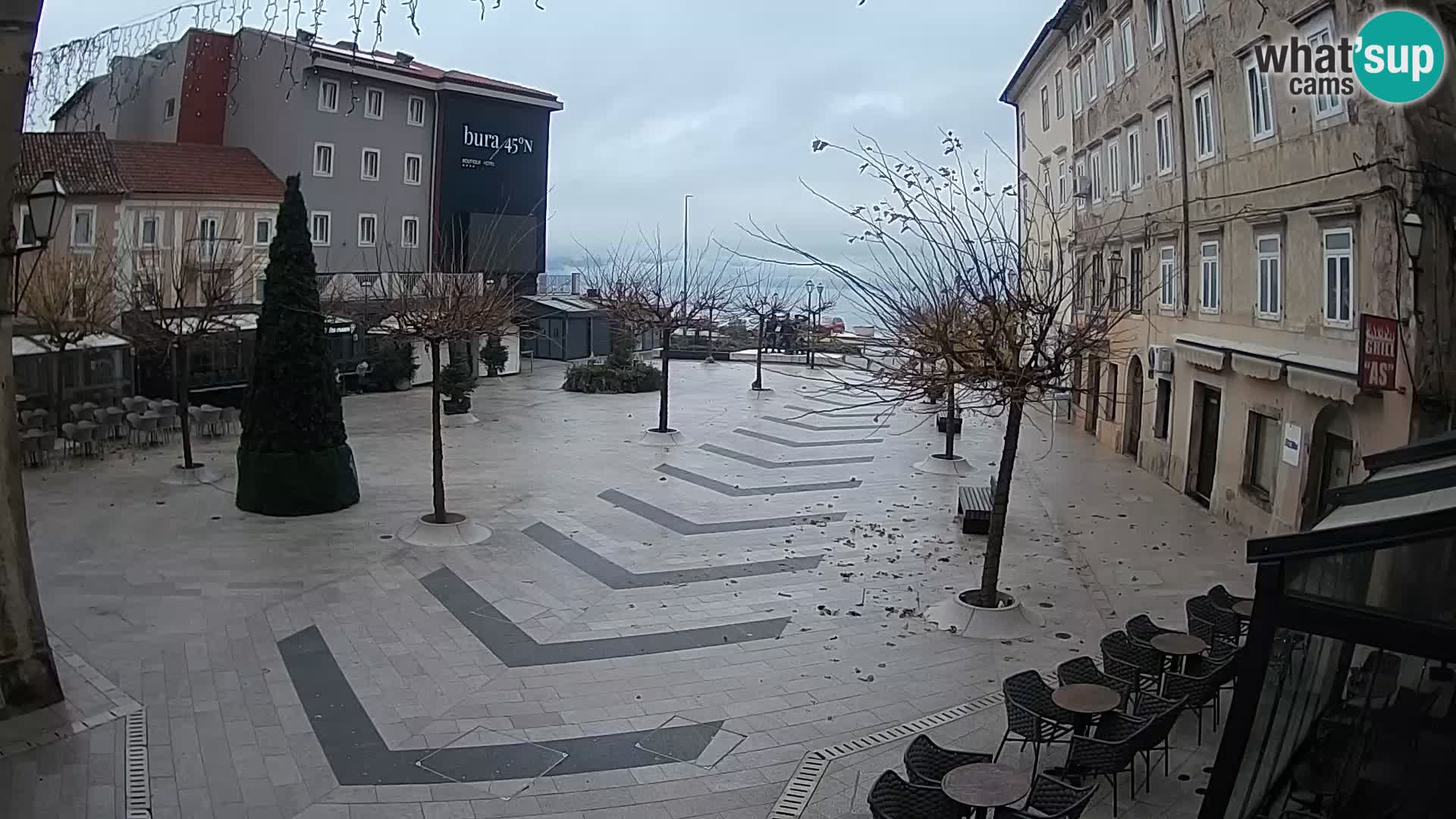 Center mesta Senj – Pavlinski trg – spletne kamere Dalmacija