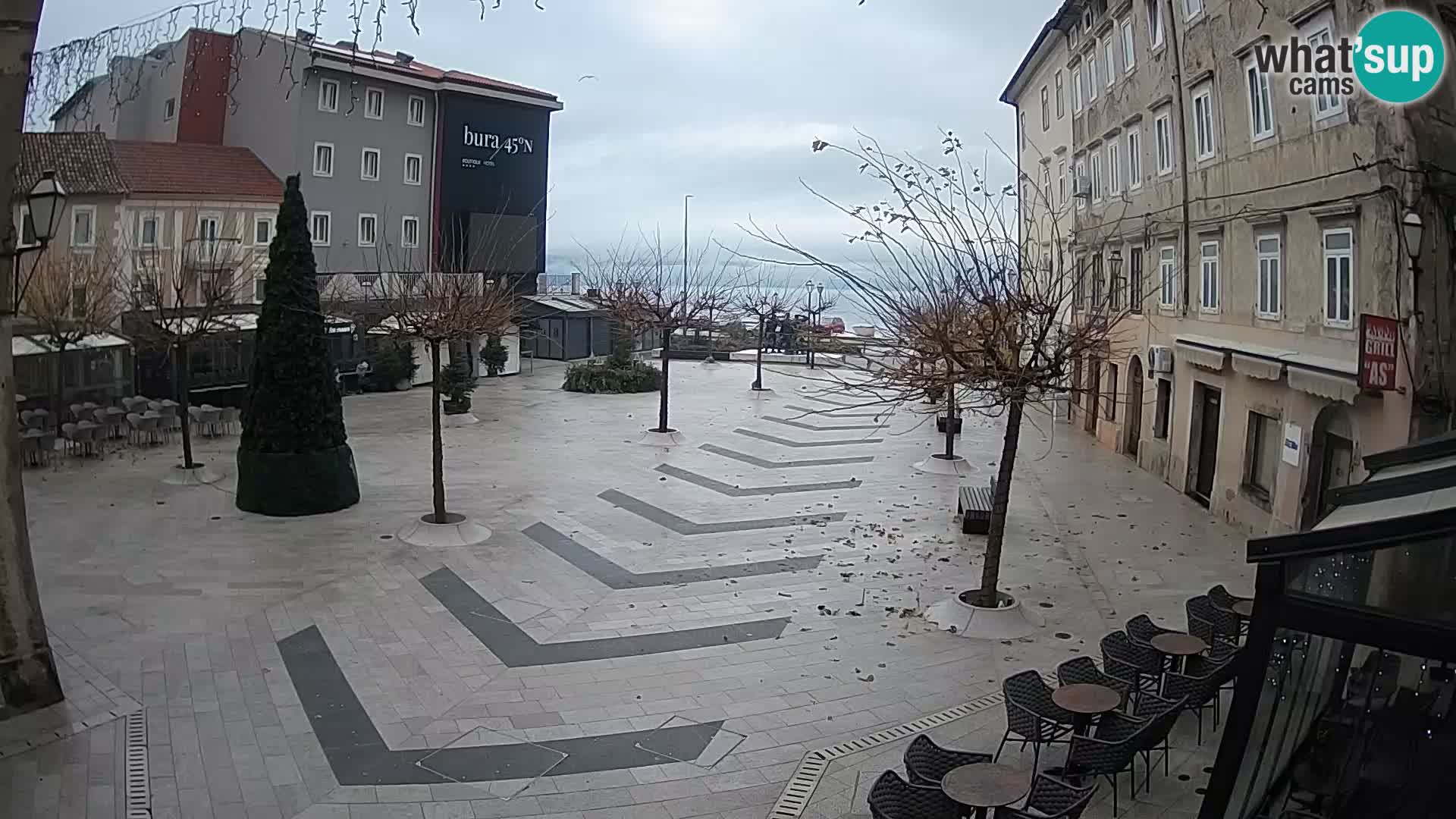 Centro de la ciudad de Senj – plaza Pavlin – Live Cam Dalmacia
