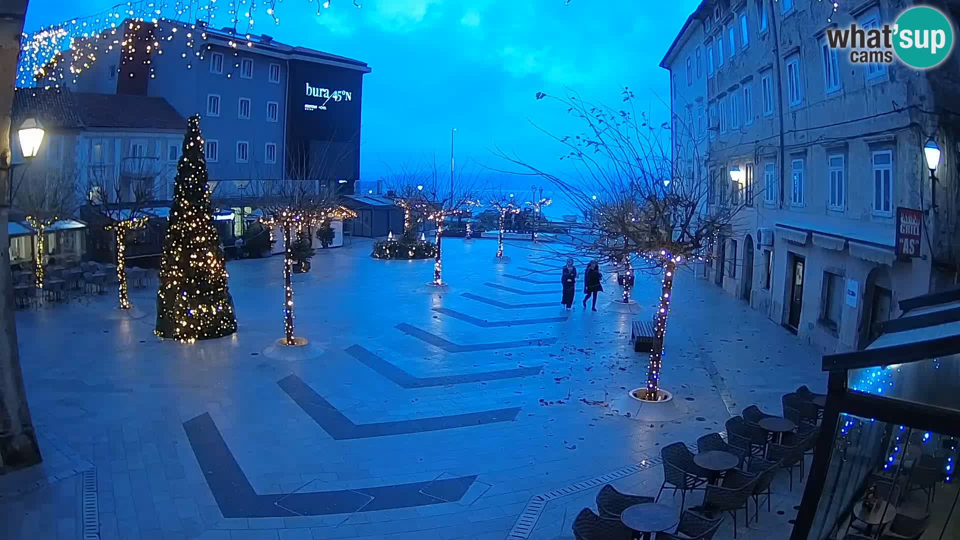 Centar grada Senja – Pavlinski trg – web kamere Dalmacija