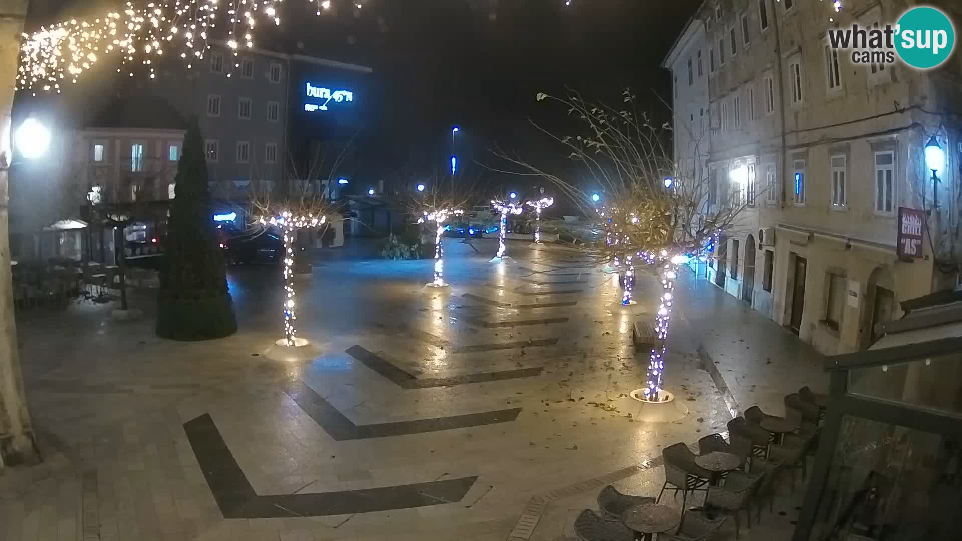 Zentrum der Stadt Senj – Pavlin platz – Live Cam Dalmatia